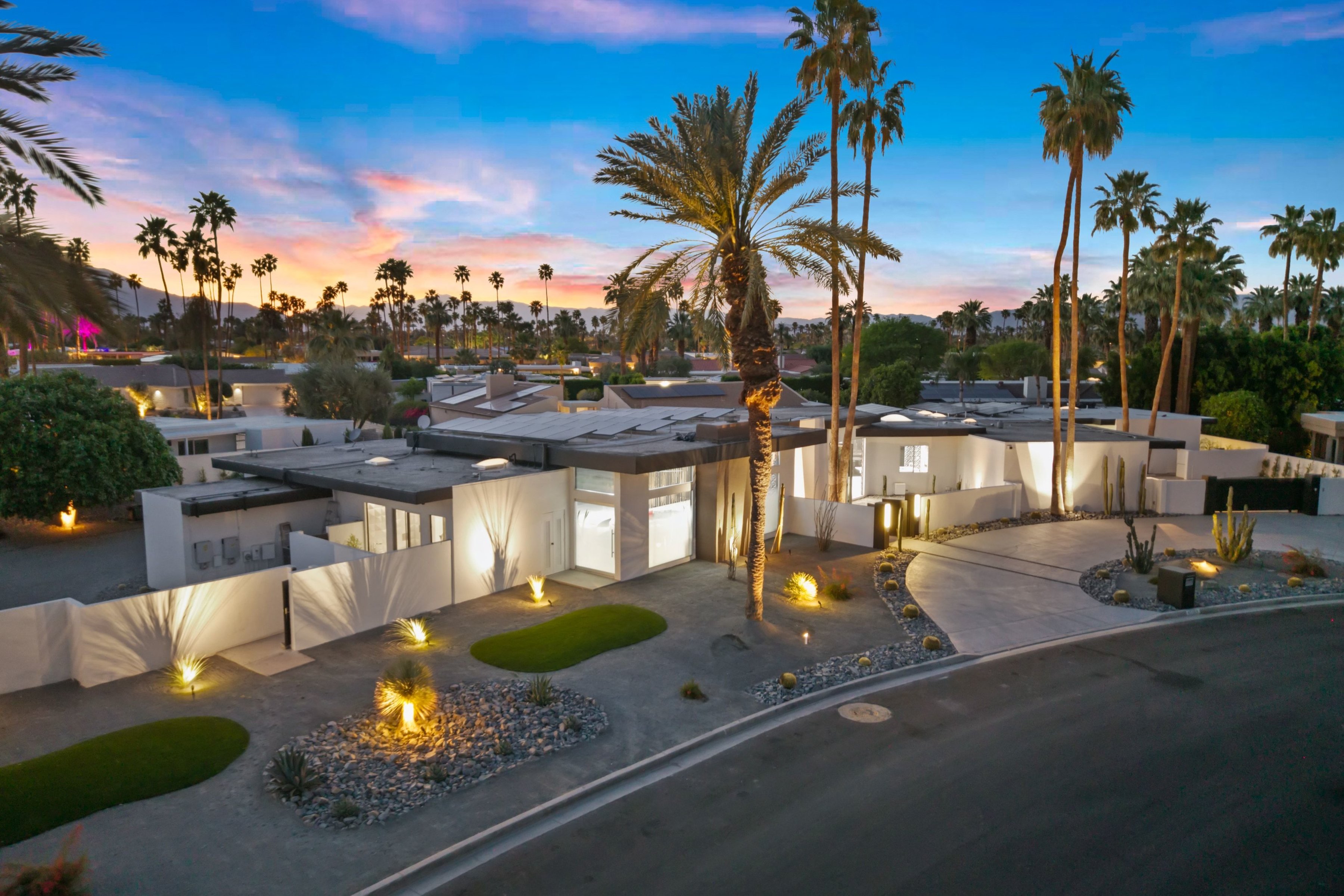  Custom Contemporary On Rare Double Indian Wells Lot - 物件實景