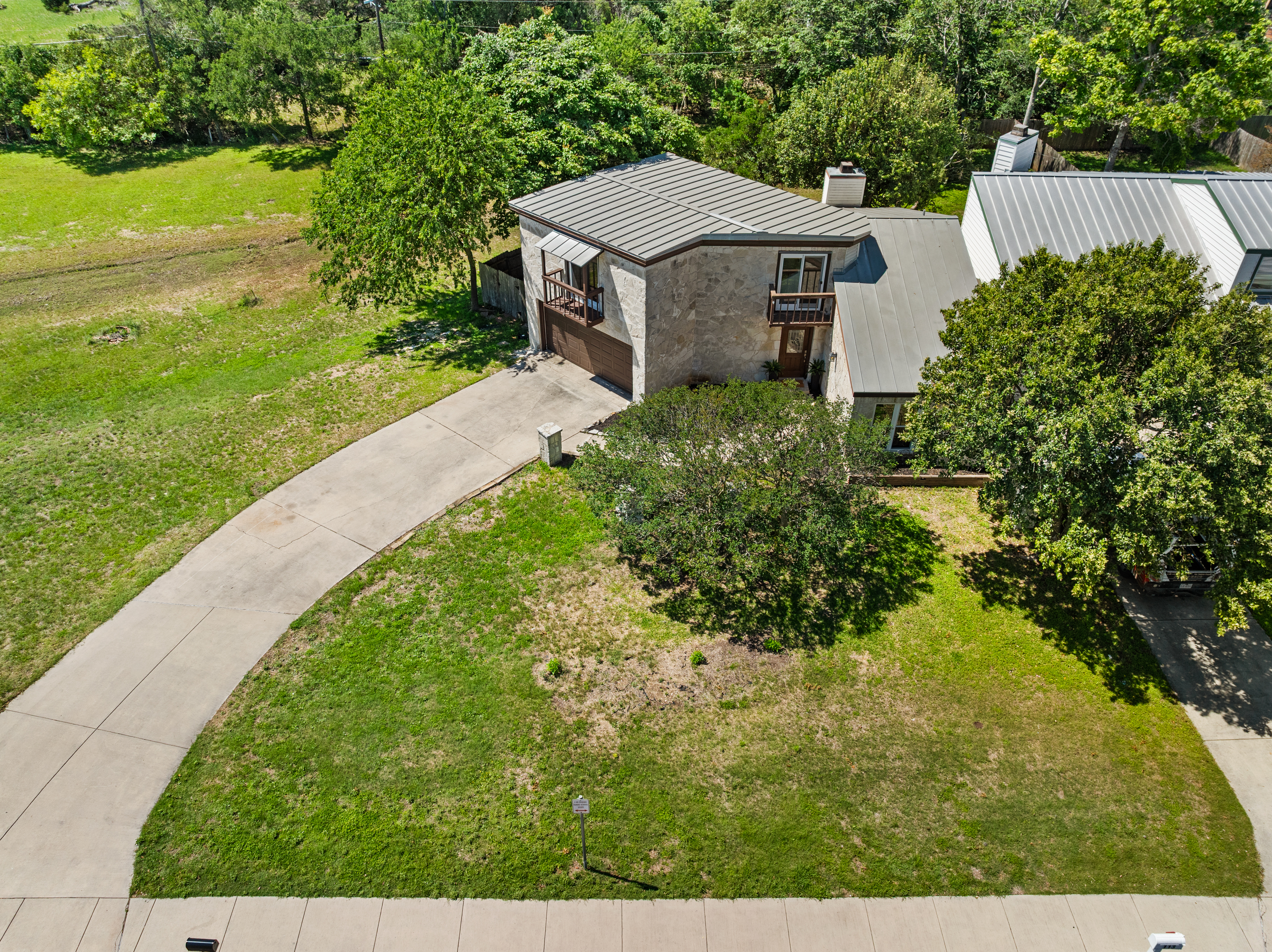 Charming Hill Country Home - 物件實景