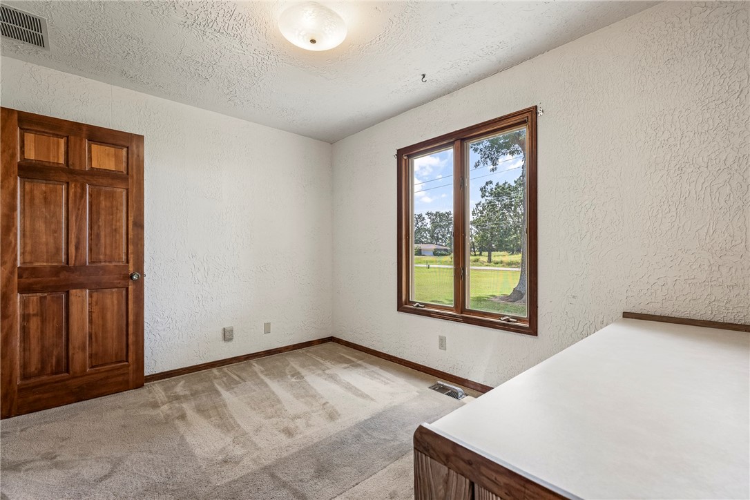 Lowell, Arkansas, 72745, United States, 4 Bedrooms Bedrooms, ,2 BathroomsBathrooms,Residential,For Sale,1932049