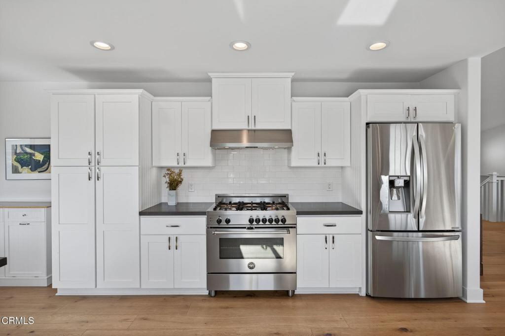 Ventura, California, 93001, United States, 4 Bedrooms Bedrooms, ,4 BathroomsBathrooms,Residential,For Sale,1975034