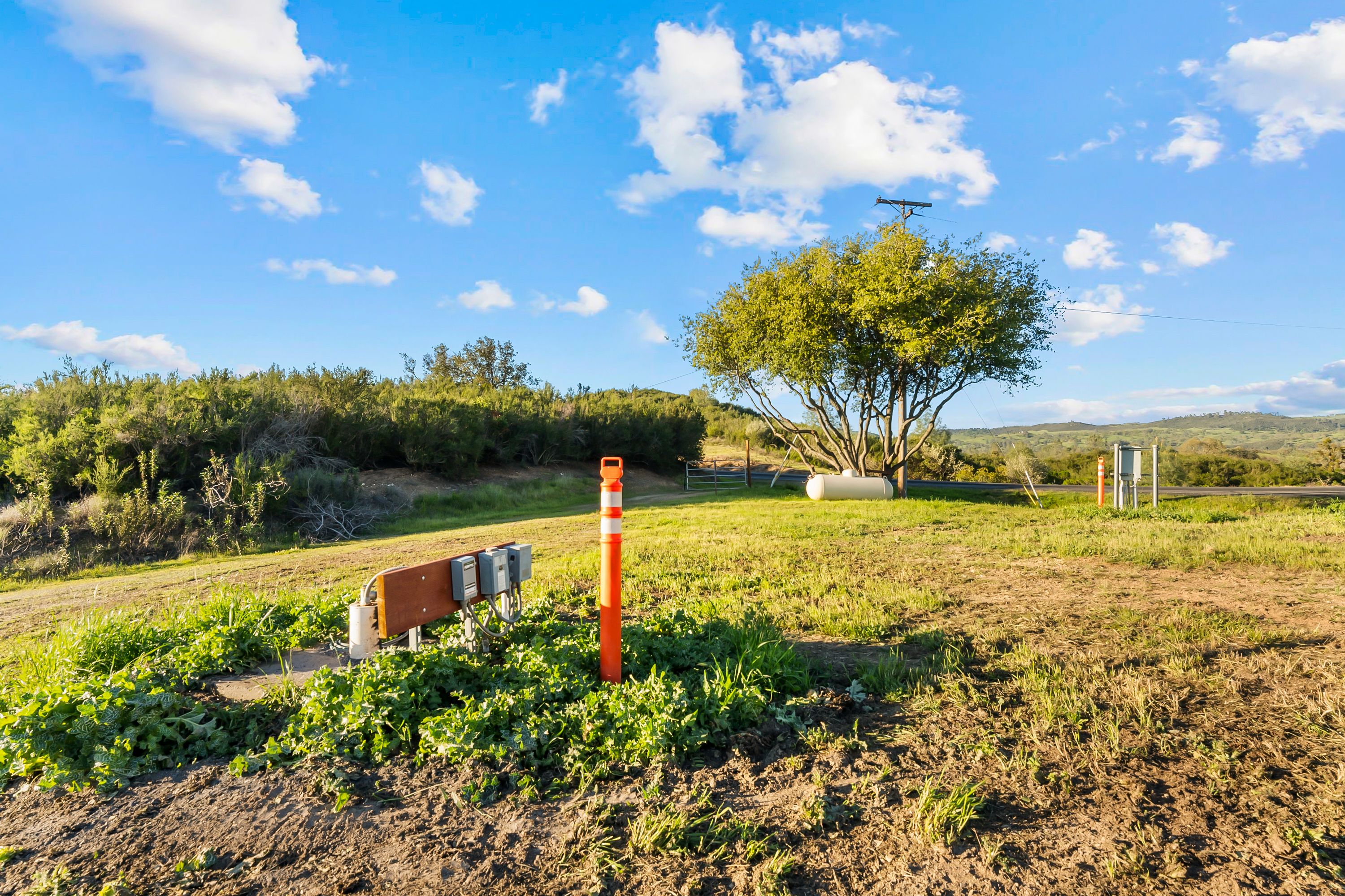  40 Acres - Big Views - Renovated Home - 物件實景