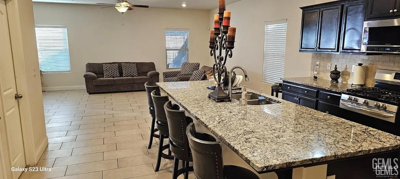 Shafter, California, 93263, United States, 5 Bedrooms Bedrooms, ,4 BathroomsBathrooms,Residential,For Sale,2006305