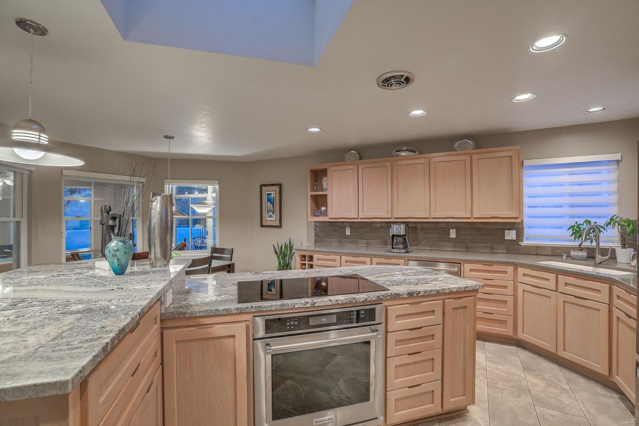 Albuquerque, New Mexico, 87112, United States, 4 Bedrooms Bedrooms, ,2 BathroomsBathrooms,Residential,For Sale,2002975