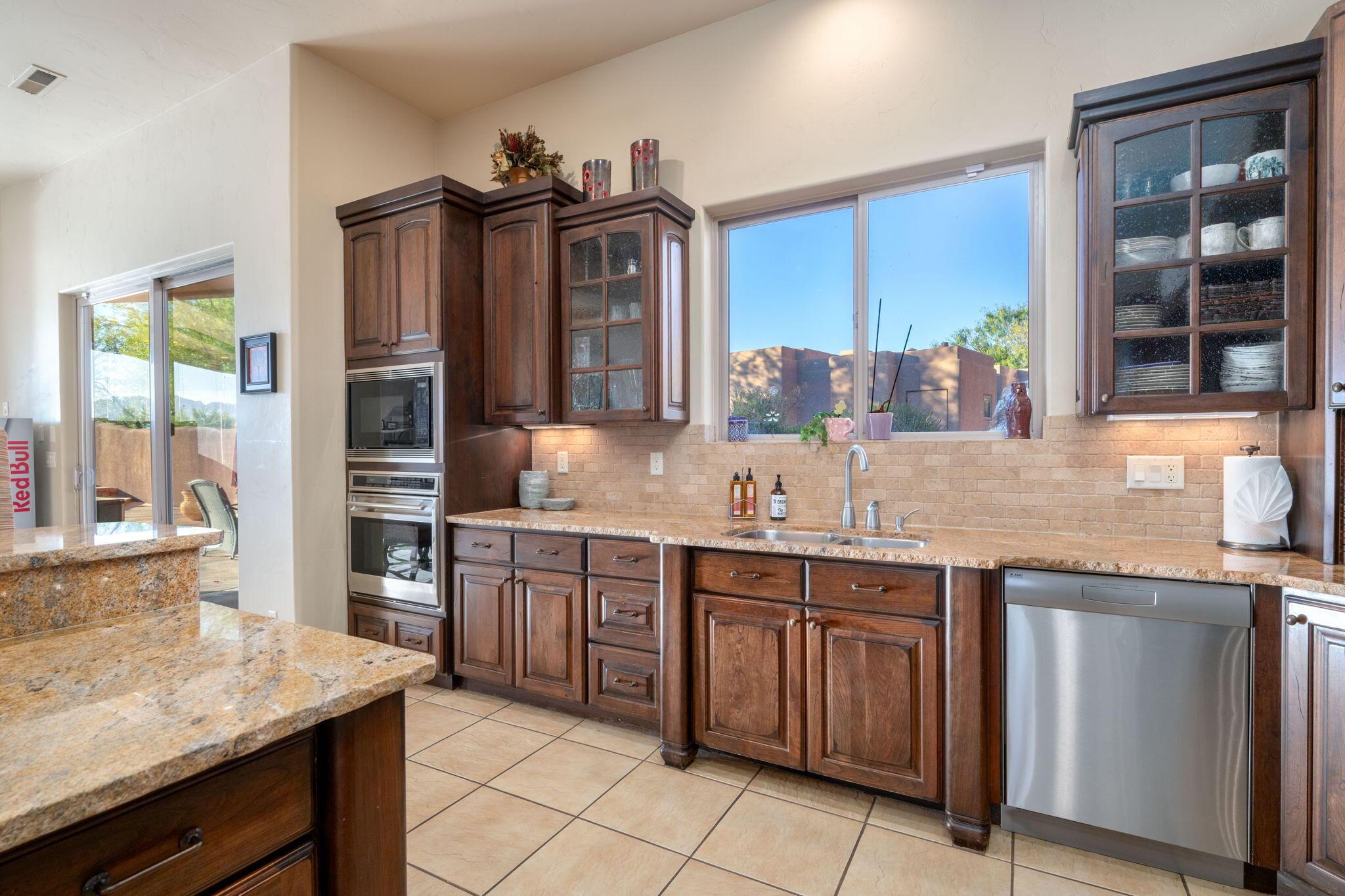 St George, Utah, 84770, United States, 4 Bedrooms Bedrooms, ,5 BathroomsBathrooms,Residential,For Sale,1976696