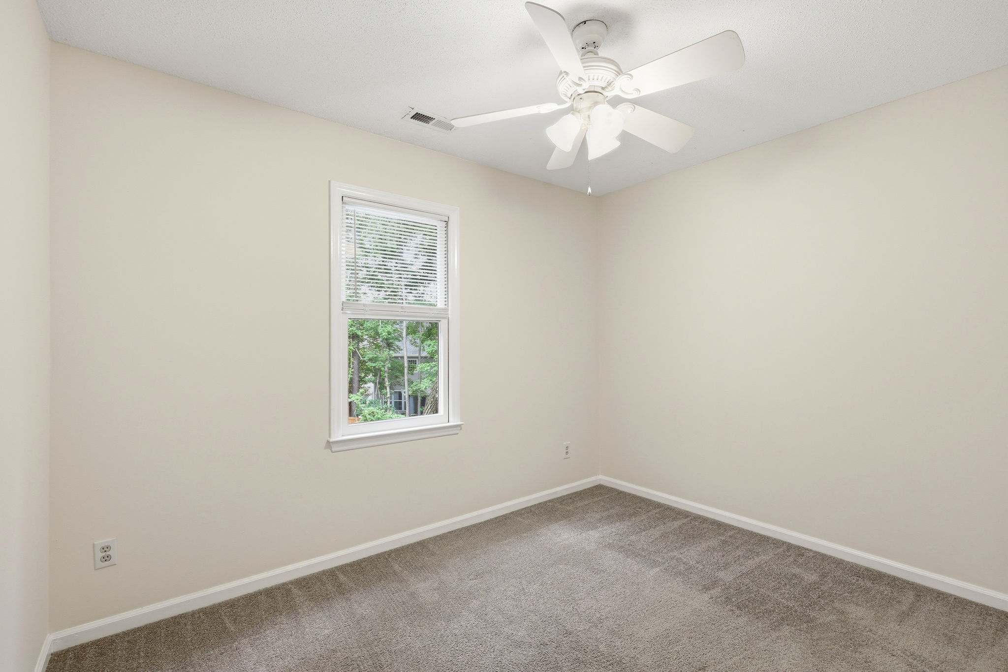  844-C Athens Drive, Raleigh, NC 27606 - 物件實景