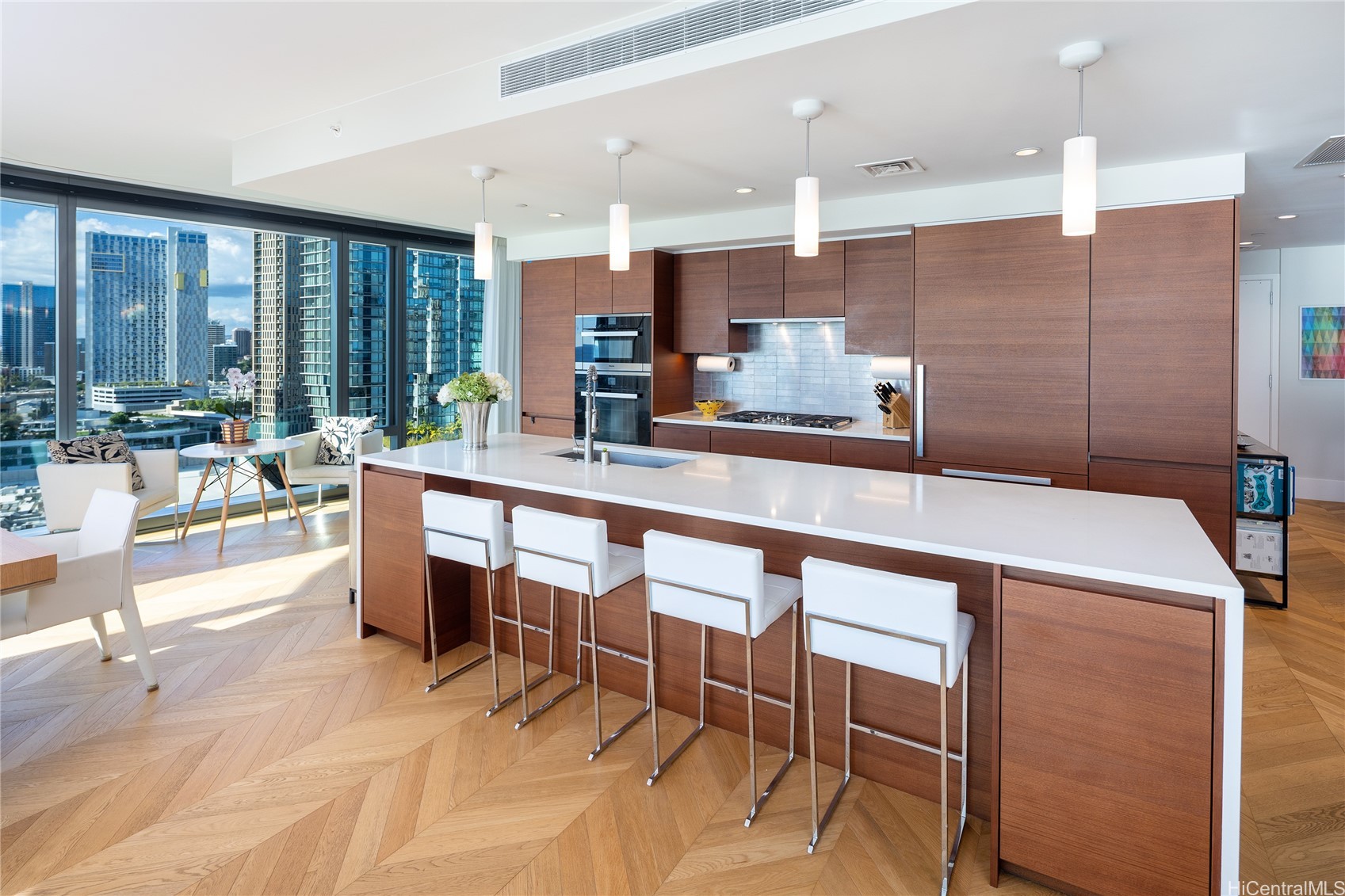 Honolulu, Hawaii, 96814, United States, 3 Bedrooms Bedrooms, ,3 BathroomsBathrooms,Residential,For Sale,2003362