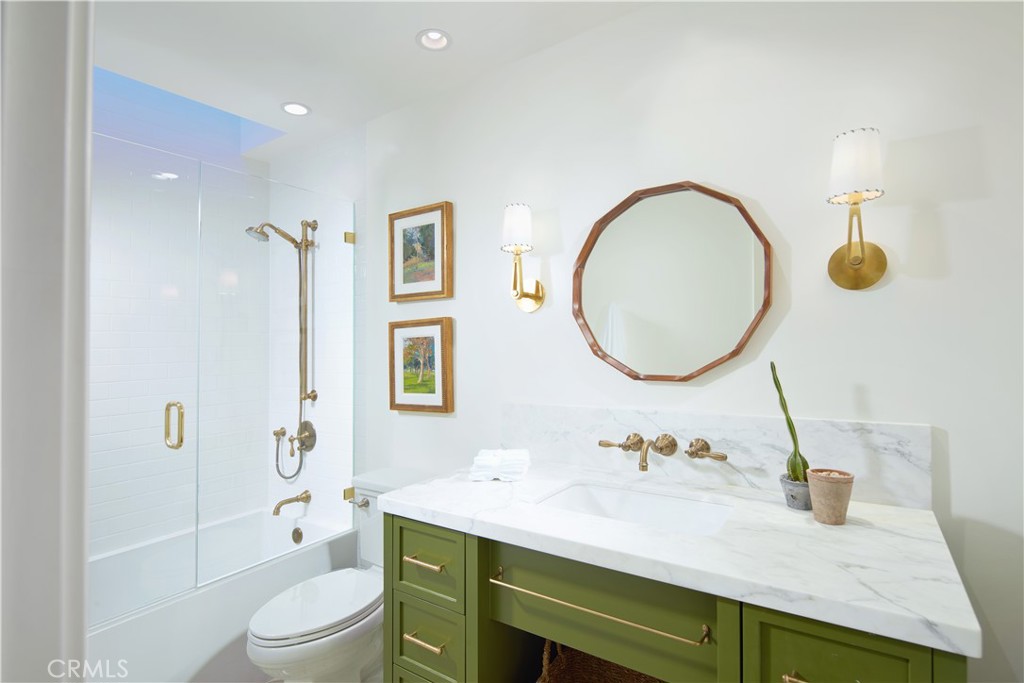 Newport Beach, California, 92660, United States, 4 Bedrooms Bedrooms, ,3 BathroomsBathrooms,Residential,For Sale,1927269