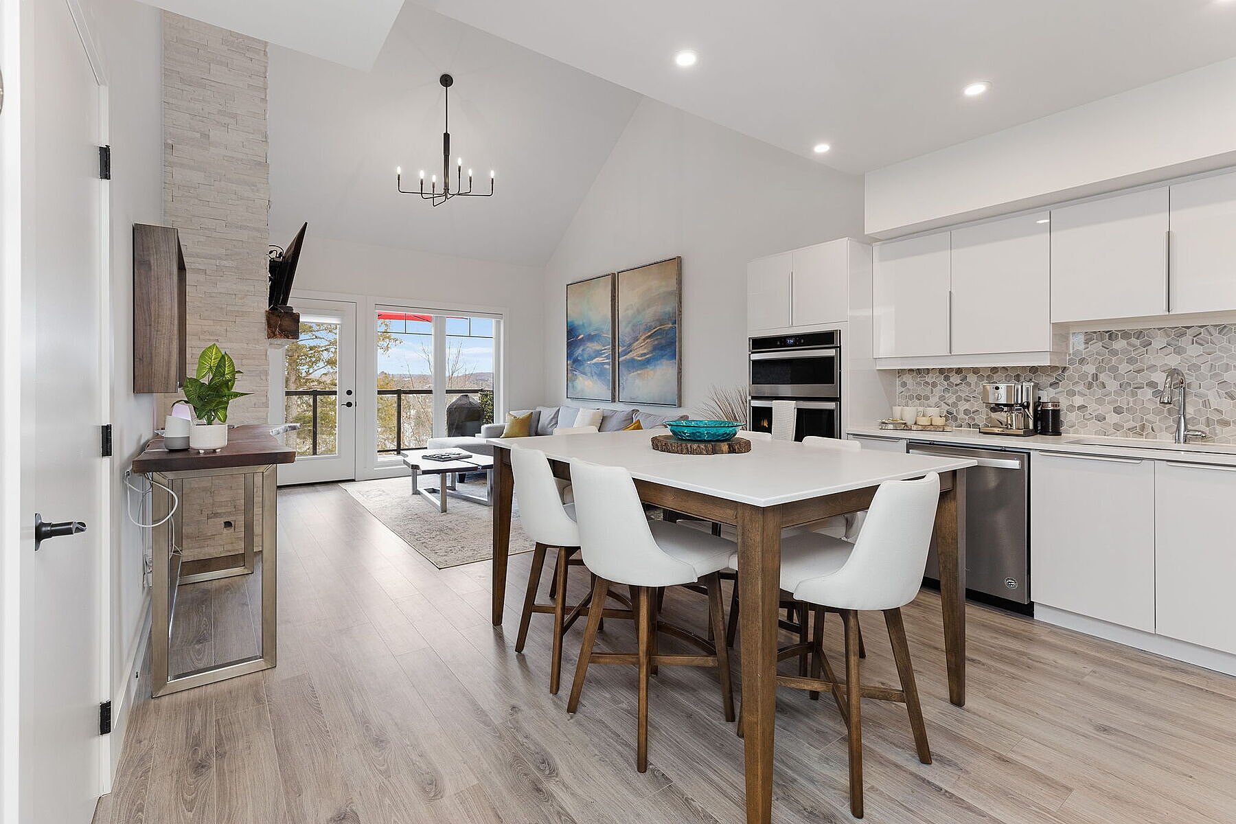  Tree Tops Lane - 物件實景