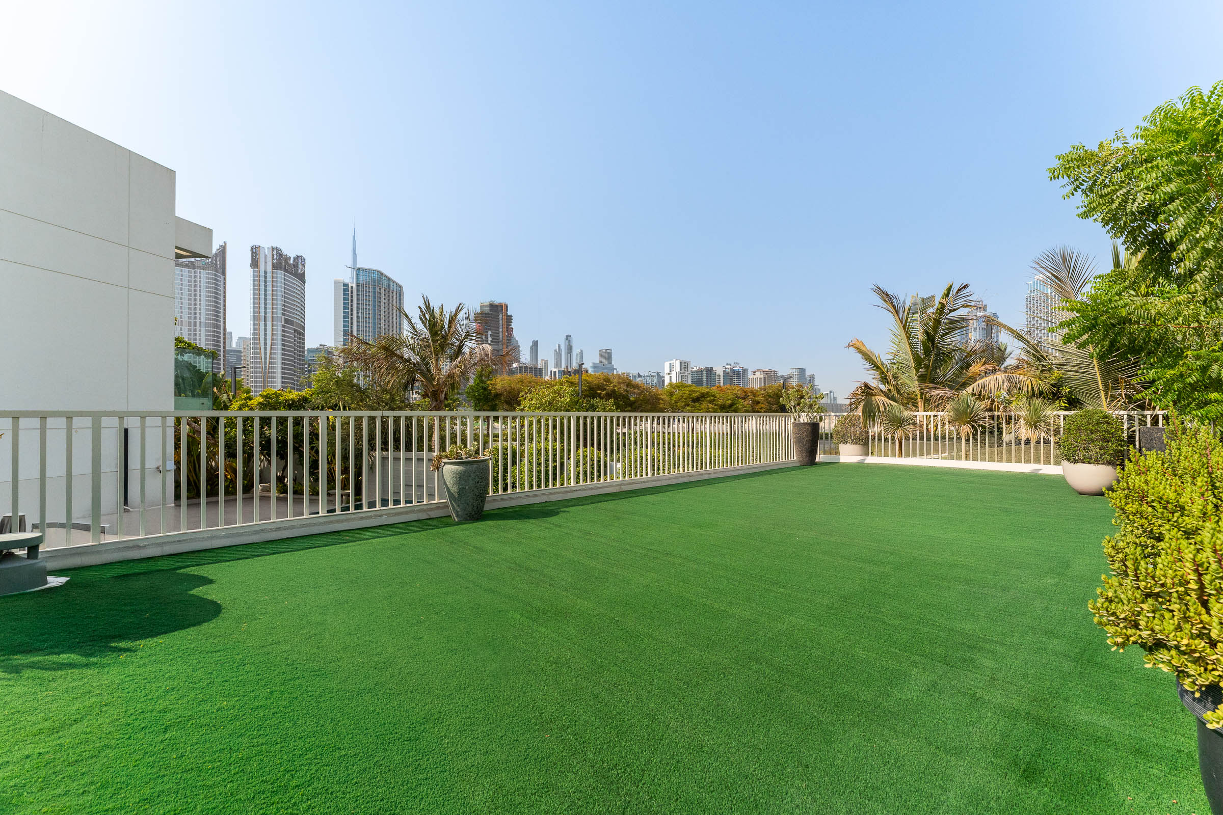  Upgraded Villa With City Views in MBR City - 物件實景