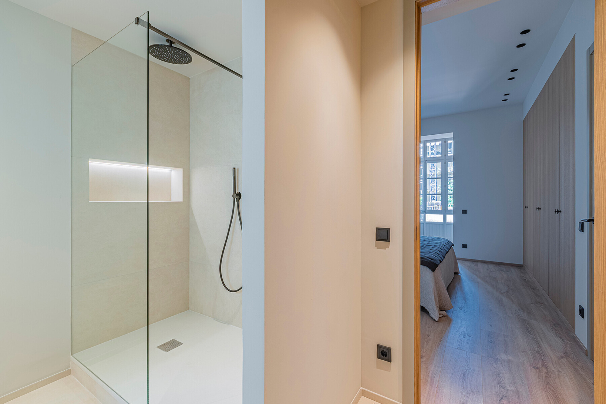  Refurbished modernist apartment in Eixample with luxury finishes - 物件實景