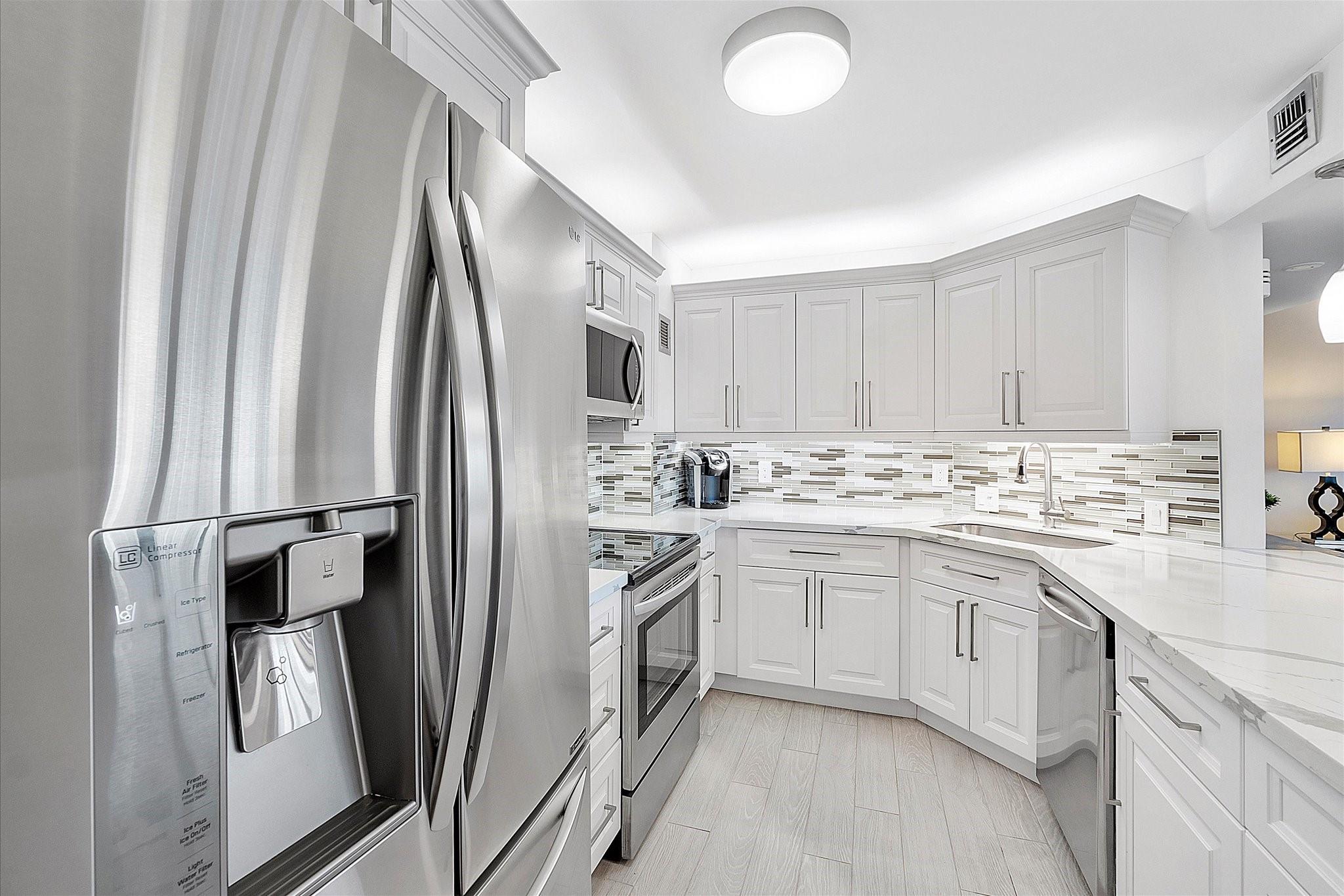 Pompano Beach, Florida, 33062, United States, 2 Bedrooms Bedrooms, ,2 BathroomsBathrooms,Residential,For Sale,1974558