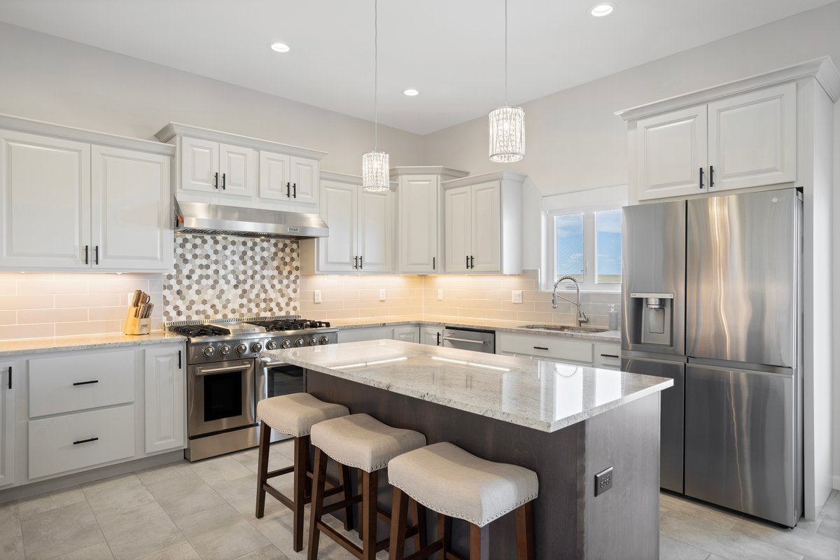 Cheyenne, Wyoming, 82009, United States, 5 Bedrooms Bedrooms, ,3 BathroomsBathrooms,Residential,For Sale,1982356