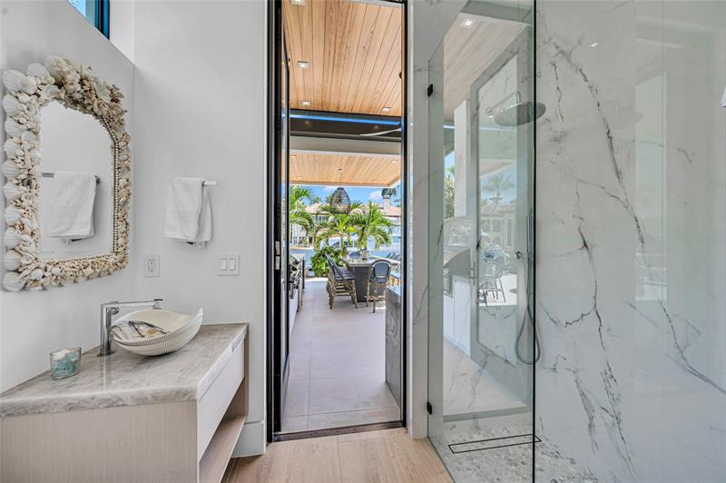 Fort Lauderdale, Florida, 33301, United States, 5 Bedrooms Bedrooms, ,8 BathroomsBathrooms,Residential,For Sale,1971363