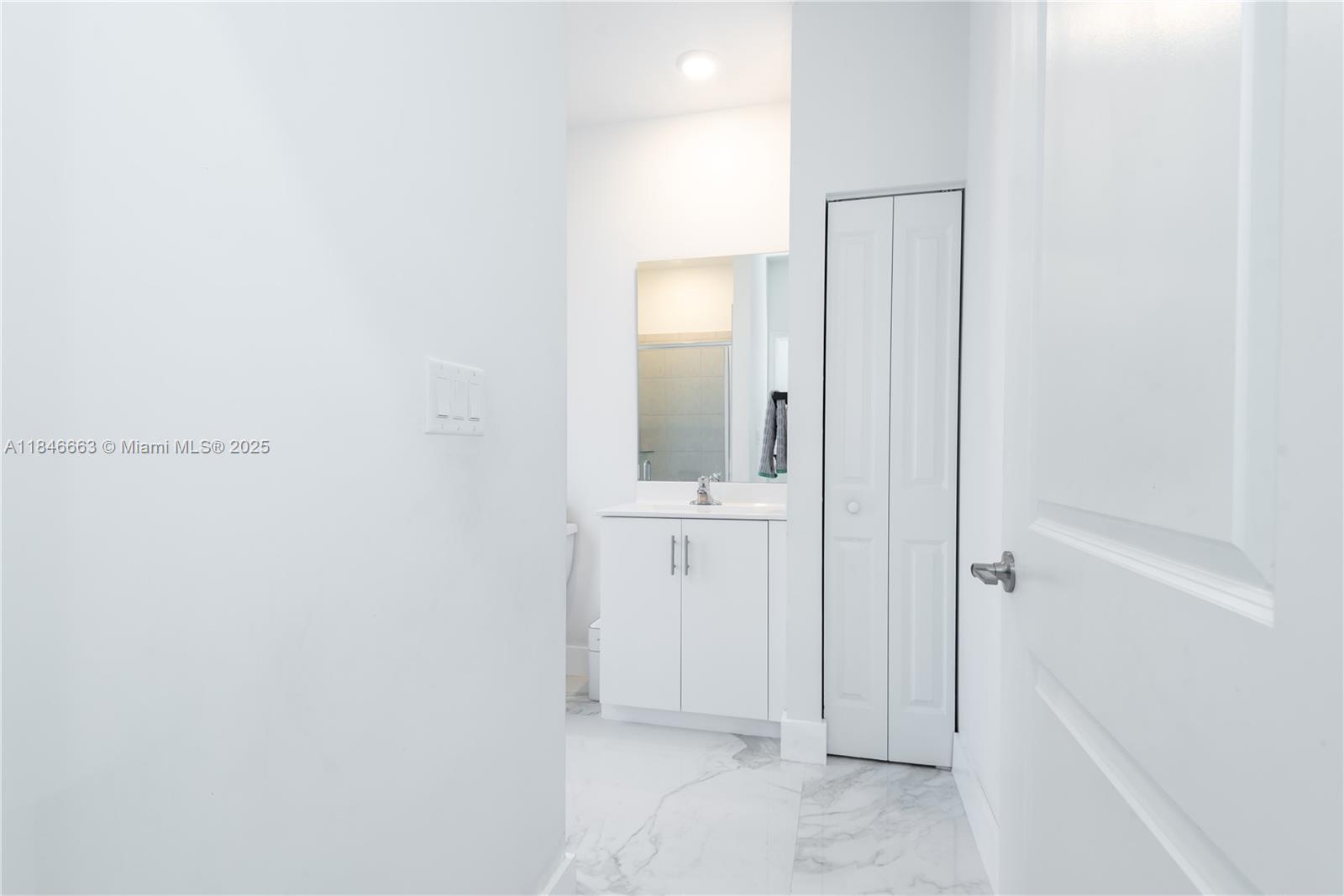 Homestead, Florida, 33032, United States, 5 Bedrooms Bedrooms, ,3 BathroomsBathrooms,Residential,For Sale,1900926