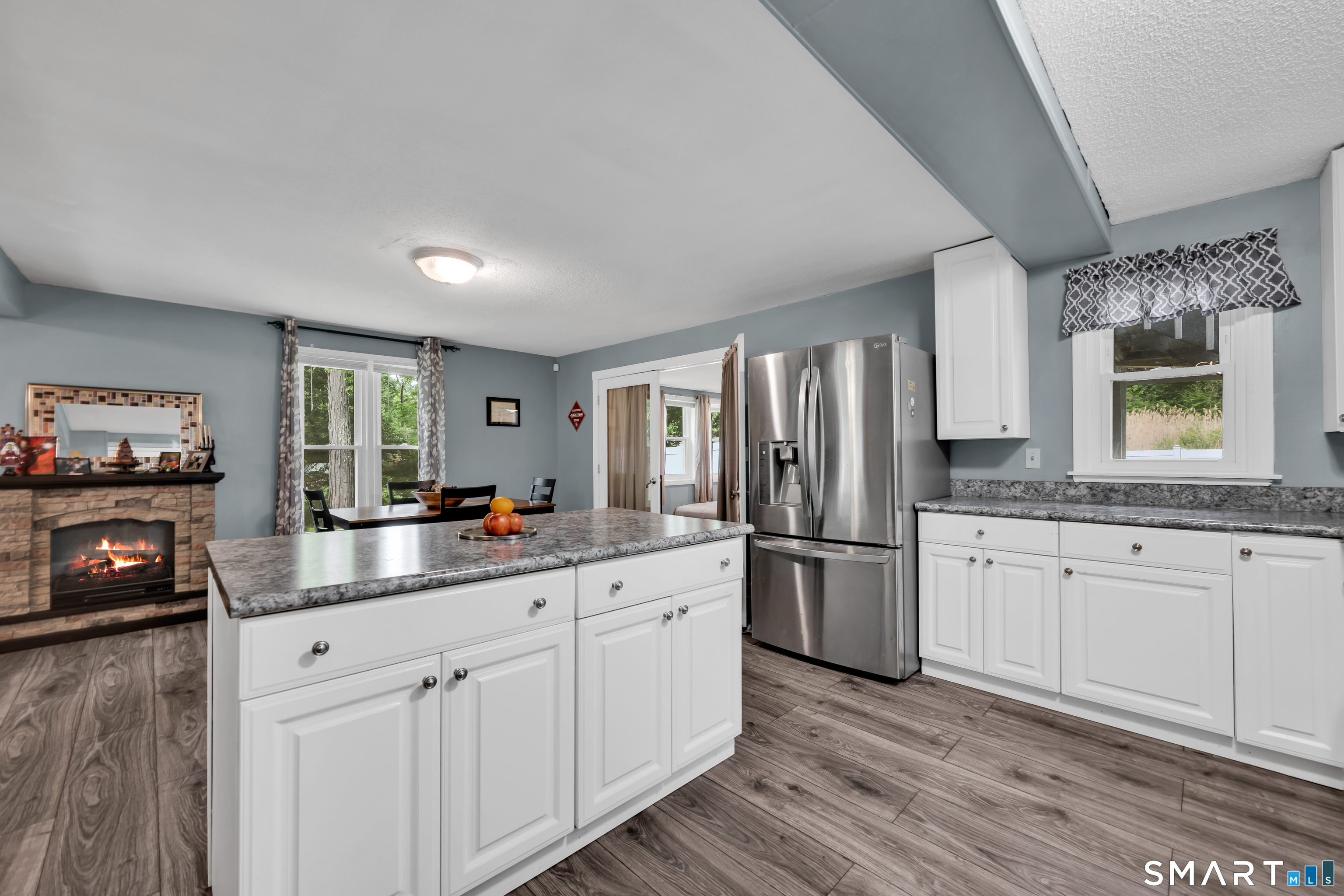 Southington, Connecticut, 06489, United States, 4 Bedrooms Bedrooms, ,3 BathroomsBathrooms,Residential,For Sale,2048016