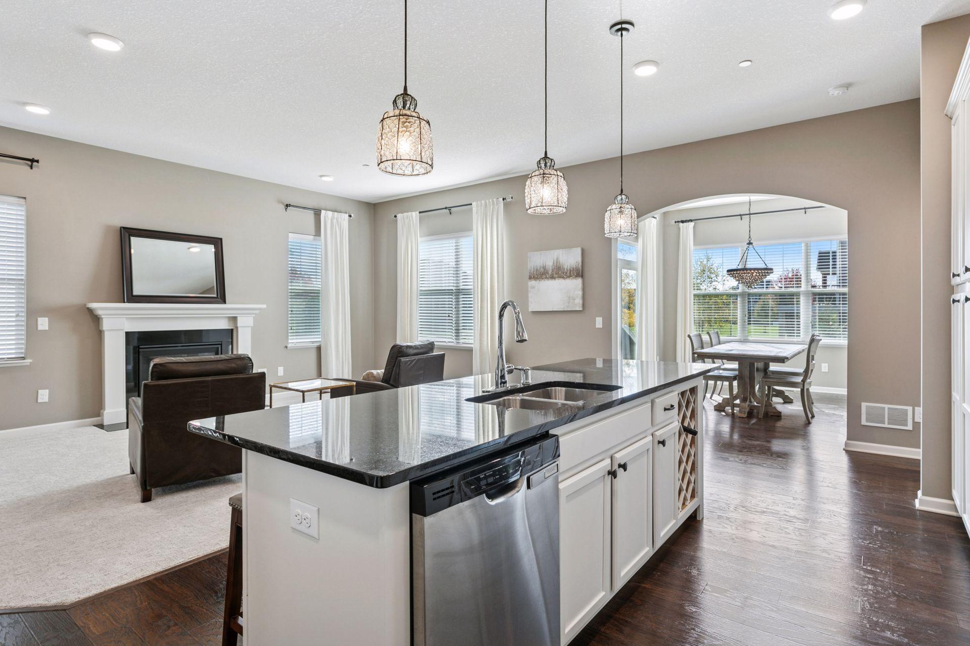 Lakeville, Minnesota, 55044, United States, 3 Bedrooms Bedrooms, ,2 BathroomsBathrooms,Residential,For Sale,1971412