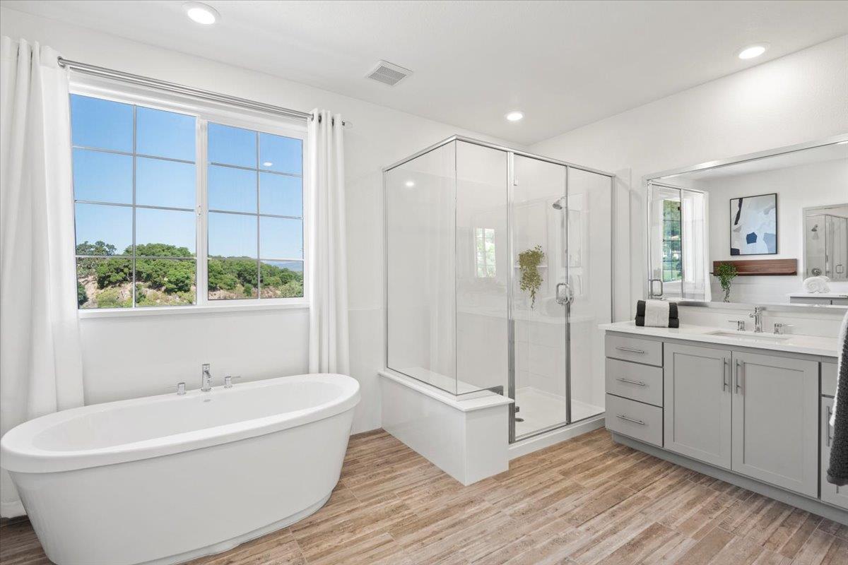 Gilroy, California, 95020, United States, 4 Bedrooms Bedrooms, ,3 BathroomsBathrooms,Residential,For Sale,1907628