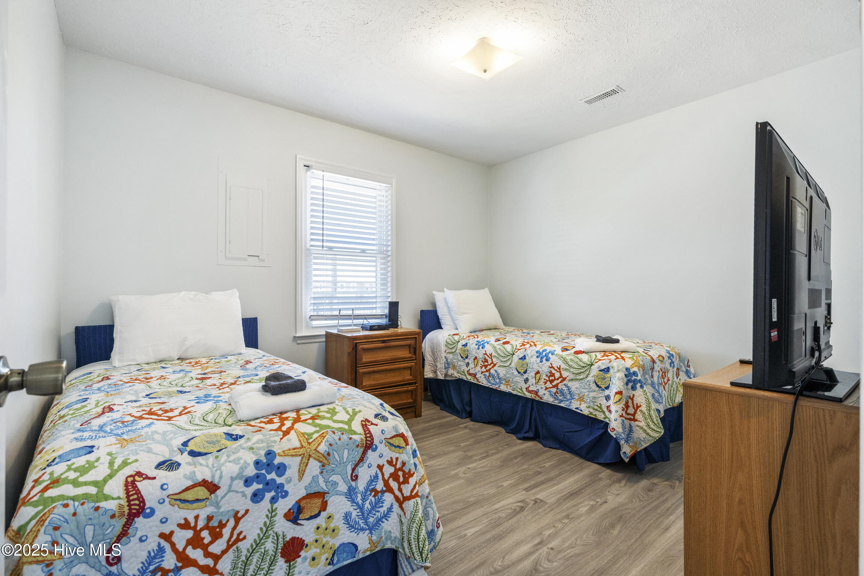 Surf City, North Carolina, 28445, United States, 3 Bedrooms Bedrooms, ,2 BathroomsBathrooms,Residential,For Sale,1794333