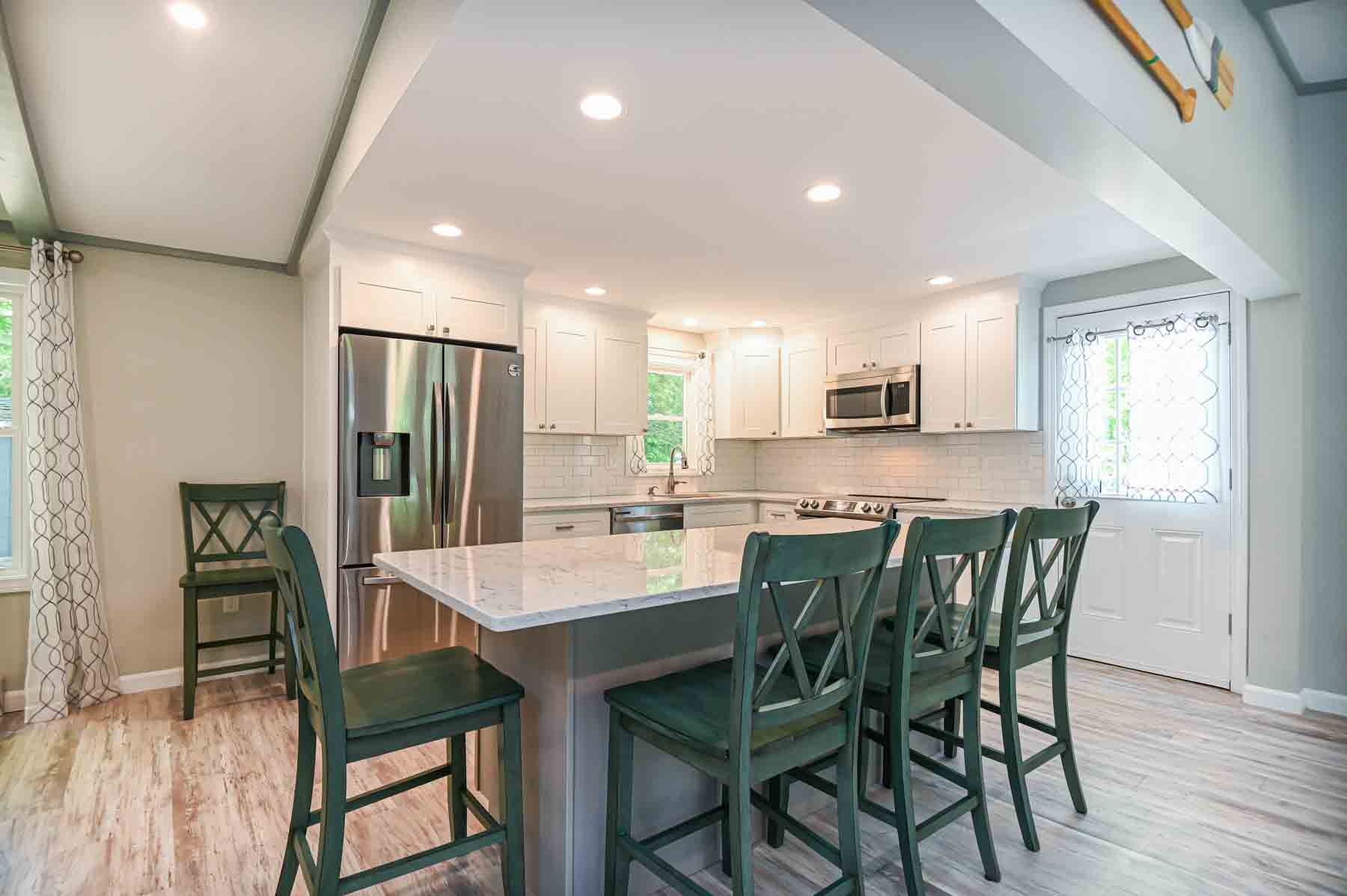 York, Maine, 03909, United States, 3 Bedrooms Bedrooms, ,1 BathroomBathrooms,Residential,For Sale,1965511