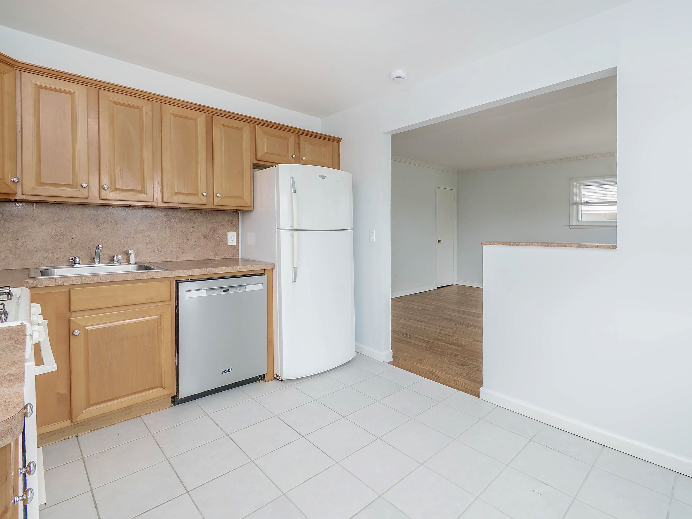  44 Corchaug Avenue, Port Washington, NY, 11050 - 物件實景
