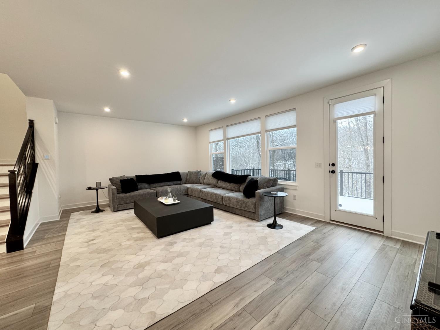 Loveland, Ohio, 45140, United States, 3 Bedrooms Bedrooms, ,3 BathroomsBathrooms,Residential,For Sale,2003068