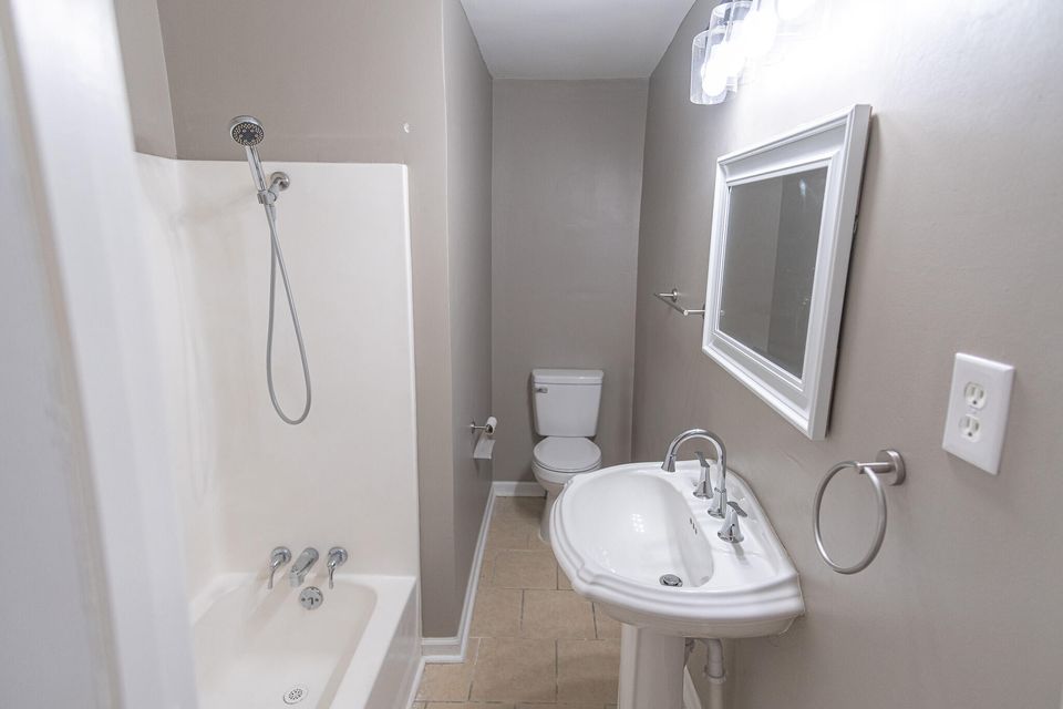 Somerset, Kentucky, 42501, United States, 4 Bedrooms Bedrooms, ,2 BathroomsBathrooms,Residential,For Sale,1943873