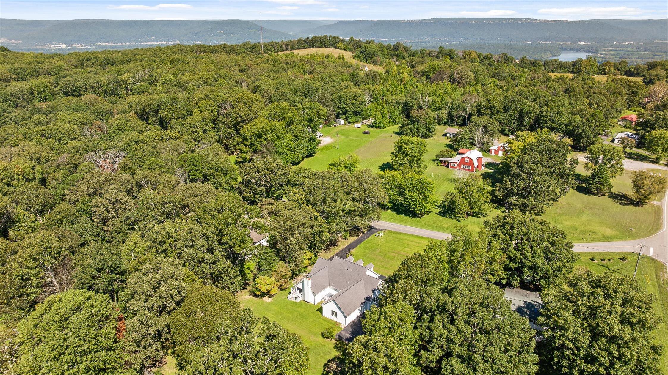 Bryant, Alabama, 35958, United States, 6 Bedrooms Bedrooms, ,3 BathroomsBathrooms,Residential,For Sale,1983058