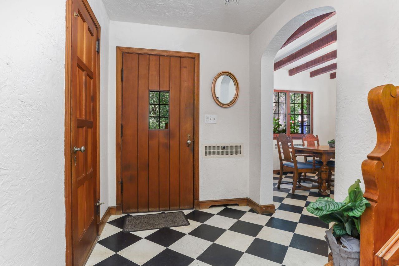 Pleasantville, New York, 10570, United States, 4 Bedrooms Bedrooms, ,4 BathroomsBathrooms,Residential,For Sale,1896096