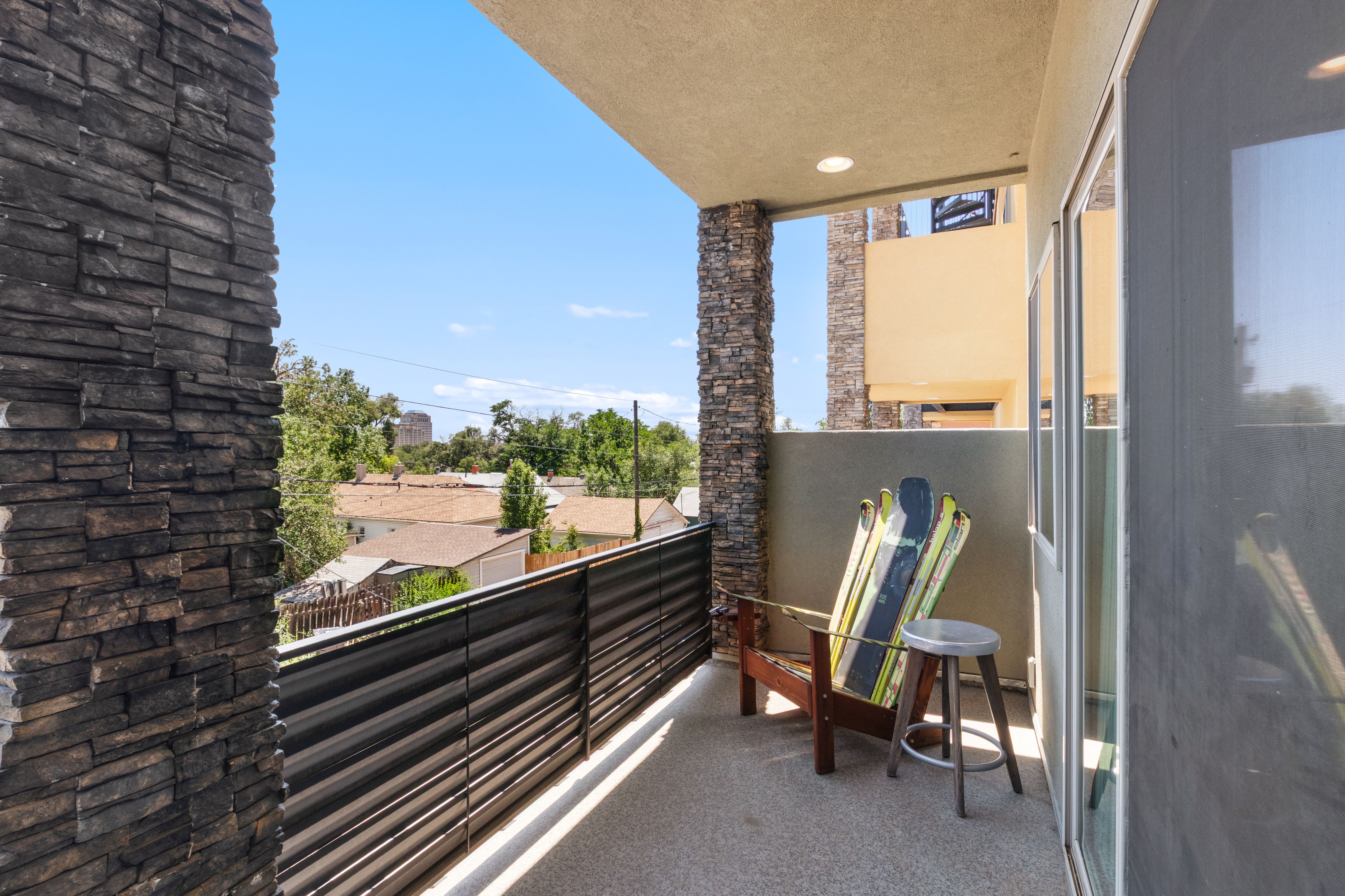  Furnished Modern Townhome - 物件實景