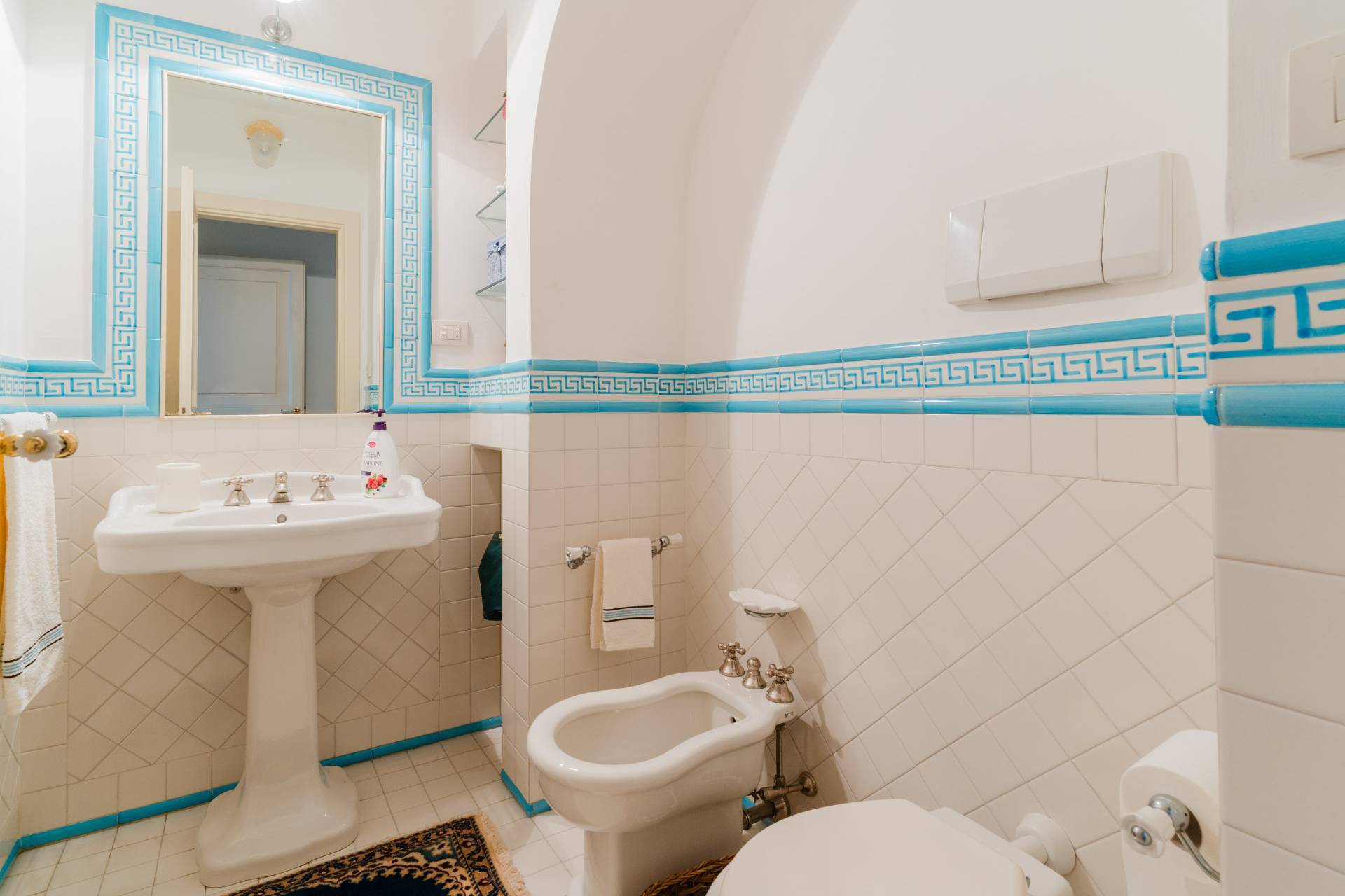 Gioia del Colle, Bari, 70023, IT, 6 Bedrooms Bedrooms, ,9 BathroomsBathrooms,Residential,For Sale,1991978