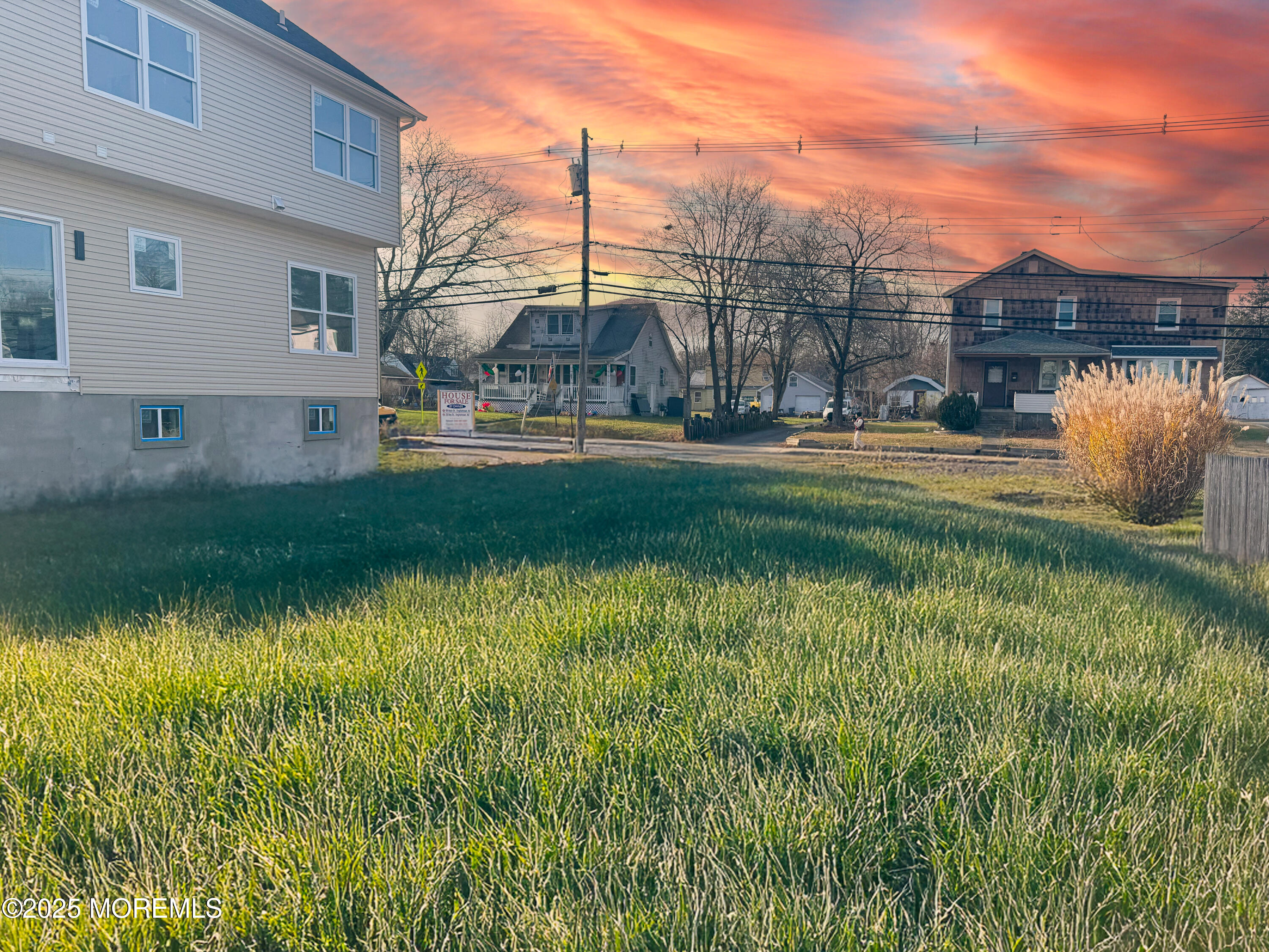 Manalapan, New Jersey, 07726, United States, 4 Bedrooms Bedrooms, ,4 BathroomsBathrooms,Residential,For Sale,2003012