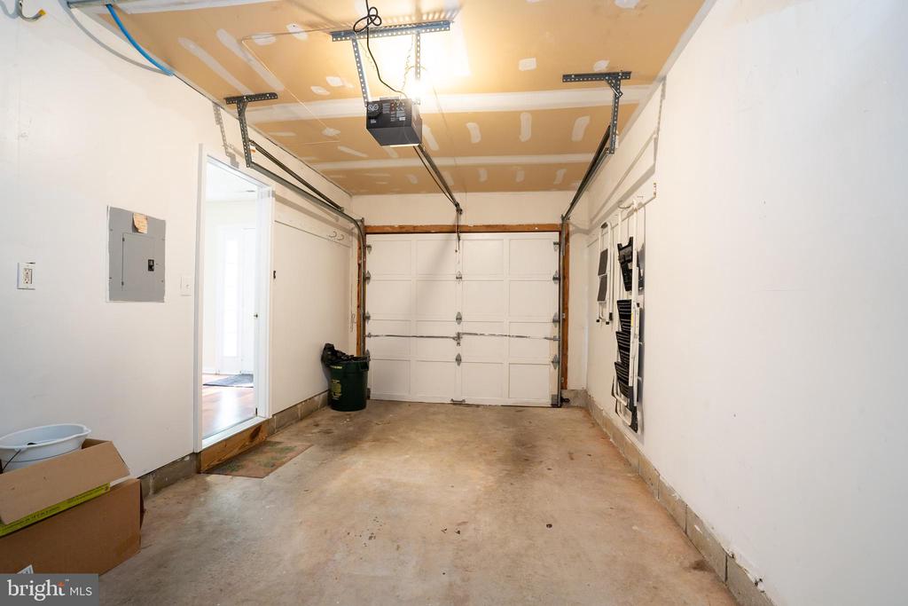 Princeton, New Jersey, 08540, United States, 4 Bedrooms Bedrooms, ,4 BathroomsBathrooms,Residential,For Sale,1938433
