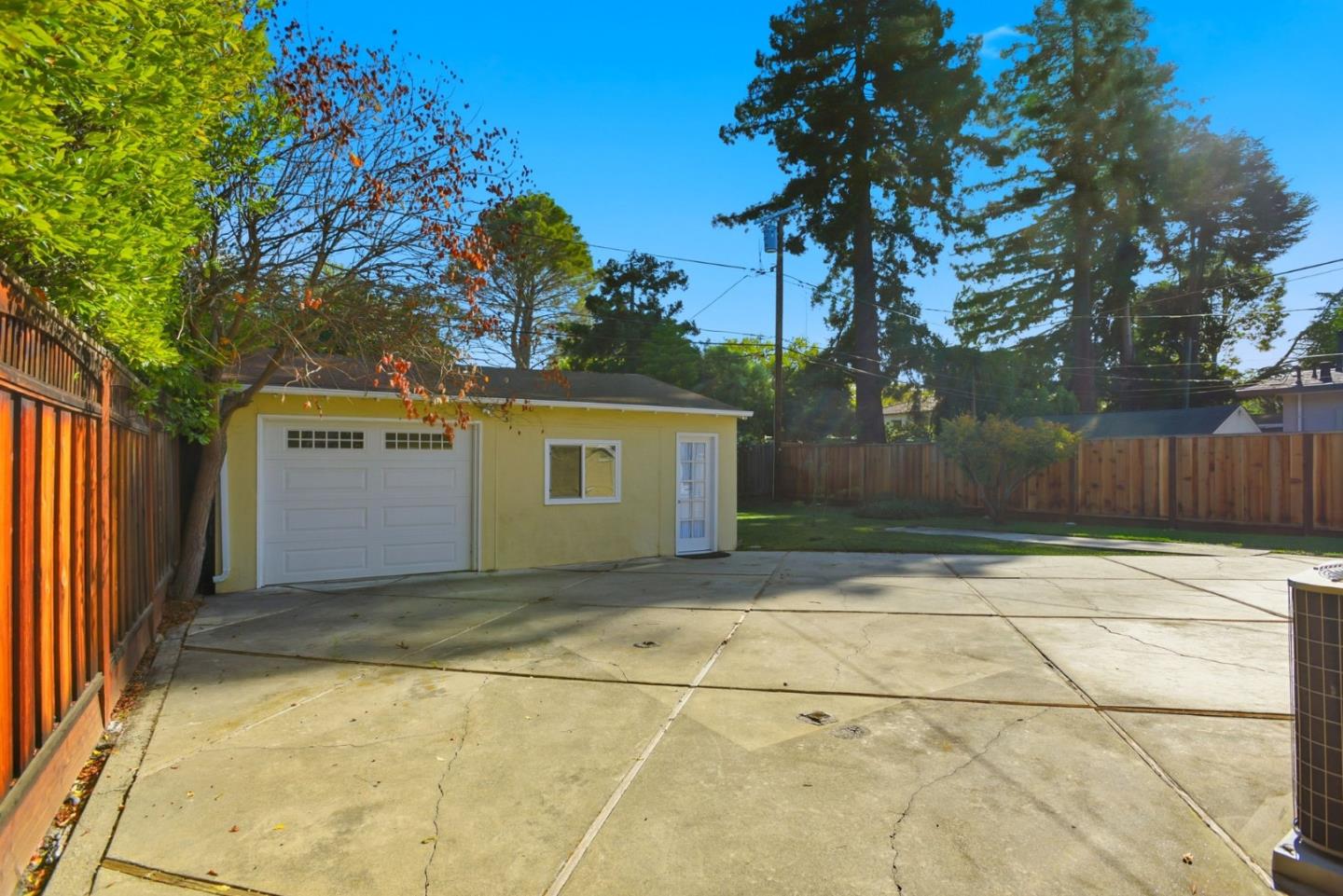 Palo Alto, California, 94303, United States, 2 Bedrooms Bedrooms, ,2 BathroomsBathrooms,Residential,For Sale,1989685