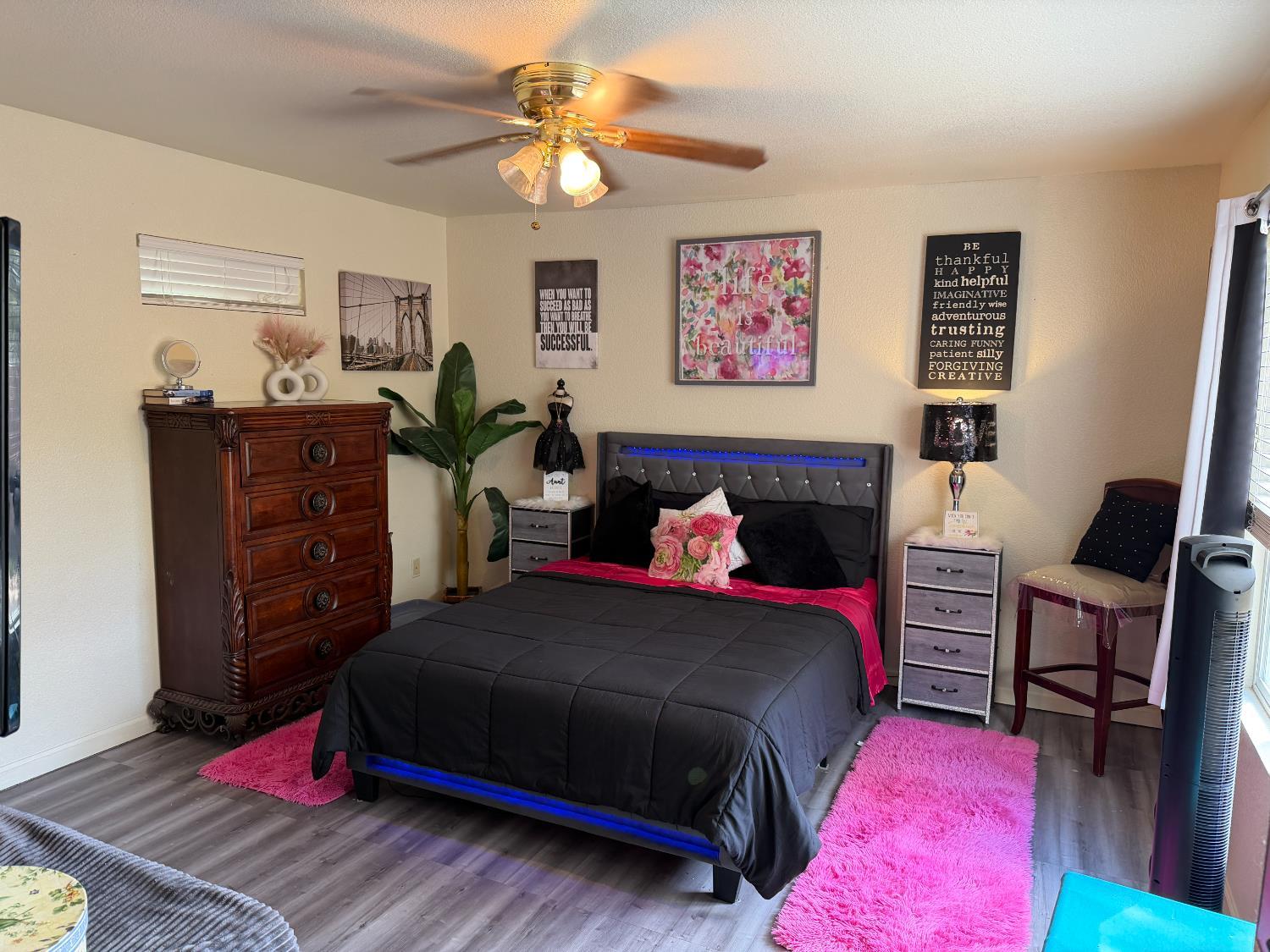 Sacramento, California, 95820, United States, 5 Bedrooms Bedrooms, ,3 BathroomsBathrooms,Residential,For Sale,1976427