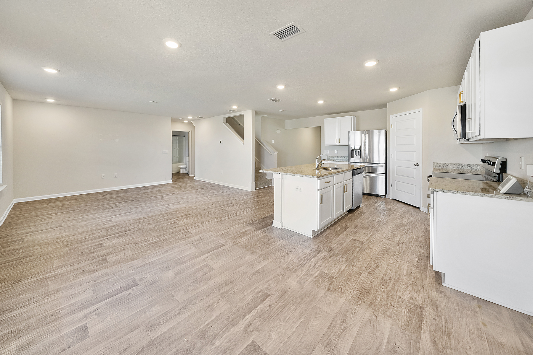  Thoughtfully Designed Residence With Fenced Backyard Near Tyndall AFB - 物件實景