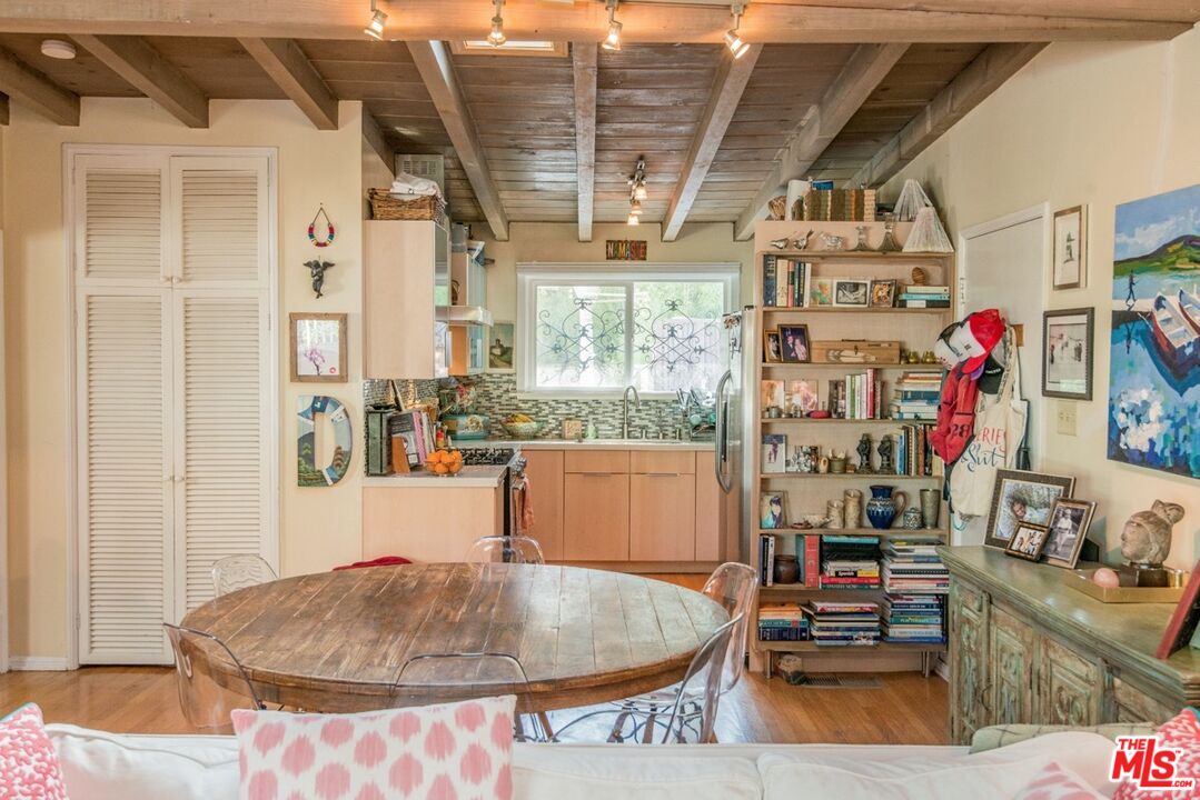 West Hollywood, California, 90069, United States, 3 Bedrooms Bedrooms, ,2 BathroomsBathrooms,Residential,For Sale,2002247