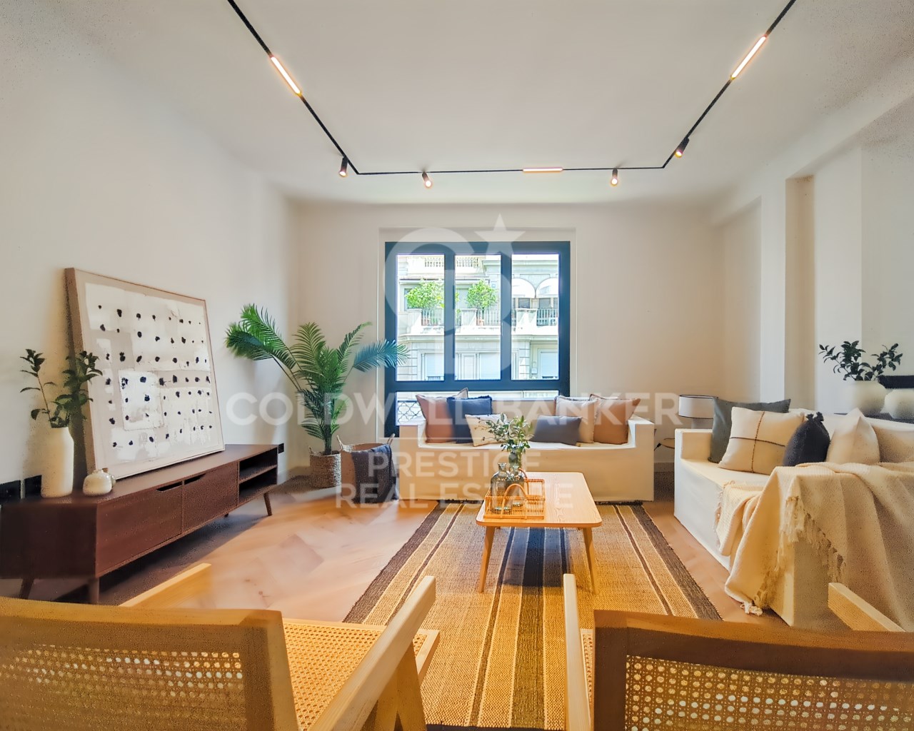 Barcelona, Catalonia, ES, 4 Bedrooms Bedrooms, ,3 BathroomsBathrooms,Residential,For Sale,1805126