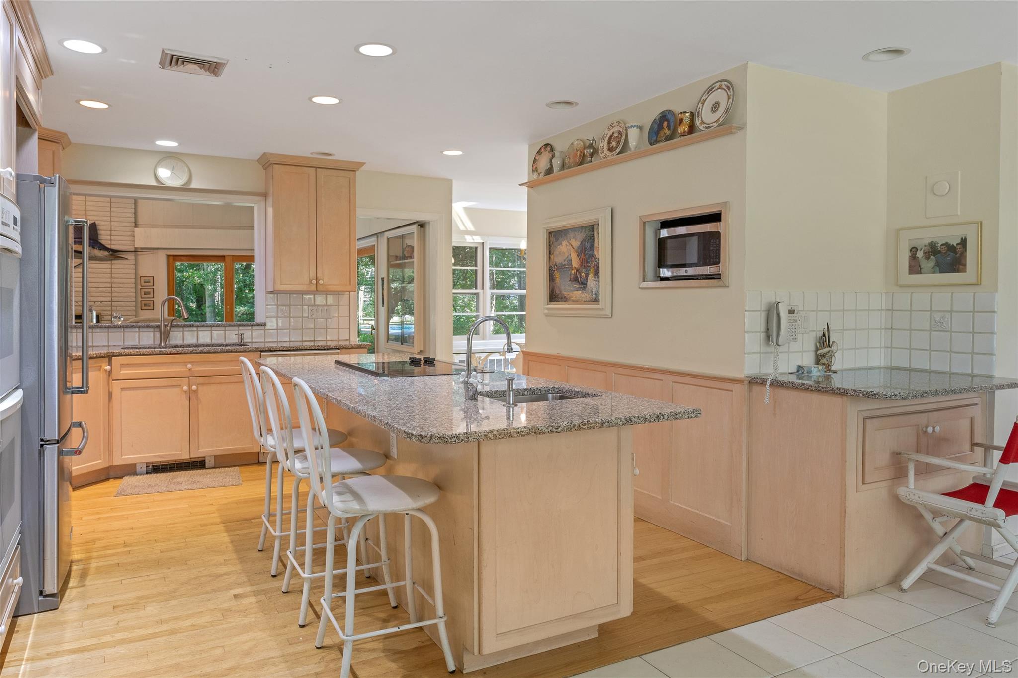Greenwich, Connecticut, 06831, United States, 3 Bedrooms Bedrooms, ,3 BathroomsBathrooms,Residential,For Sale,1941925