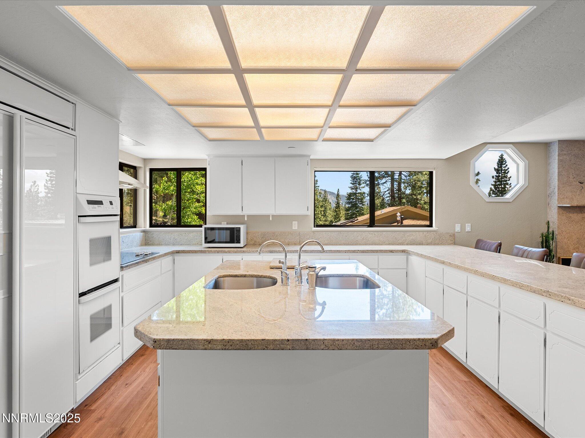 Zephyr Cove, Nevada, 89448, United States, 6 Bedrooms Bedrooms, ,6 BathroomsBathrooms,Residential,For Sale,1848960