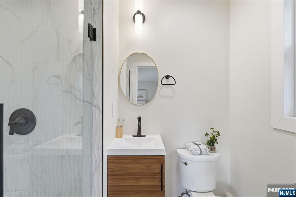 Twp of Washington, New Jersey, 07676, United States, 5 Bedrooms Bedrooms, ,3 BathroomsBathrooms,Residential,For Sale,1989508