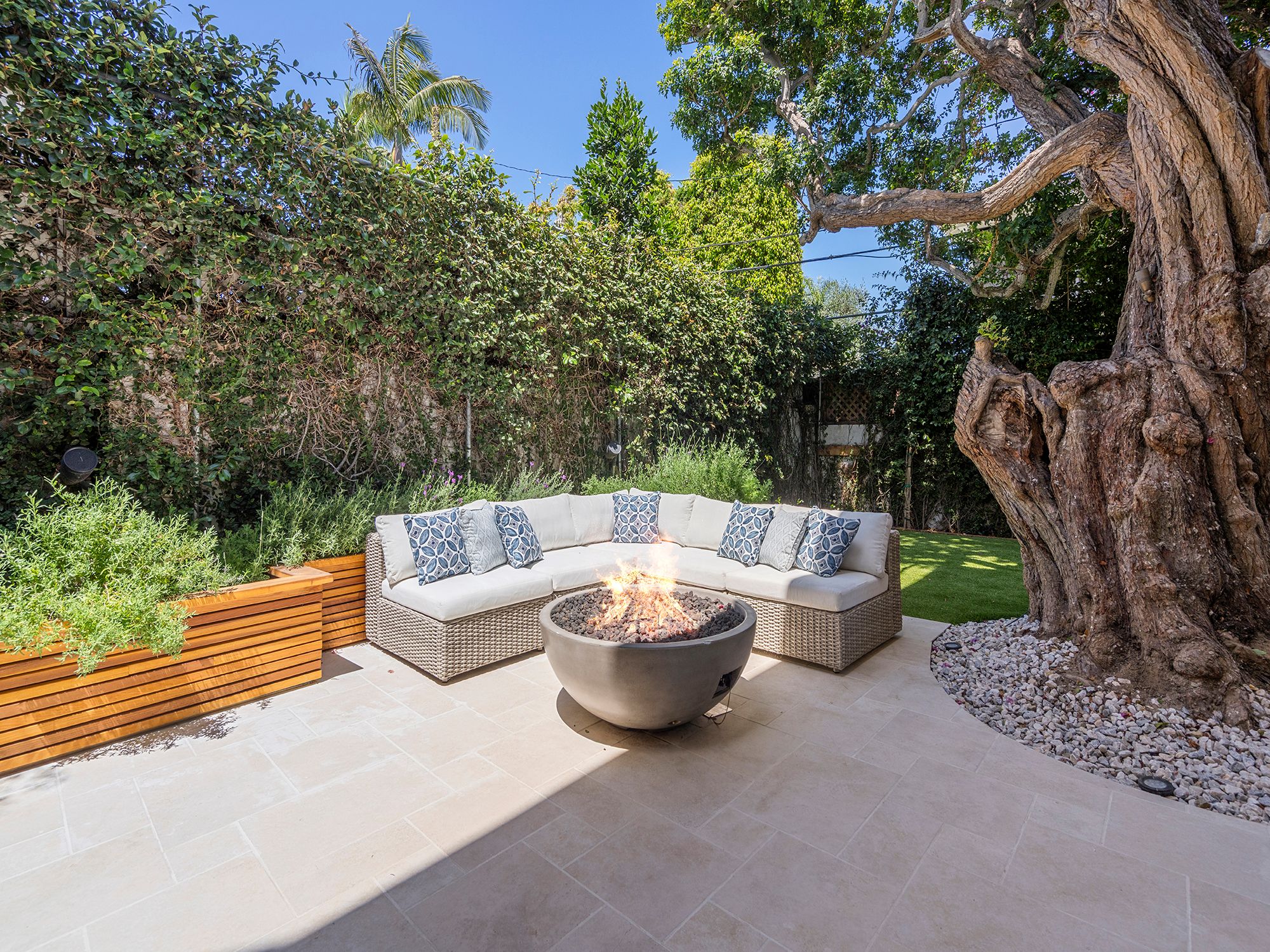  2300 John Street, Manhattan Beach, CA 90266 - 物件實景