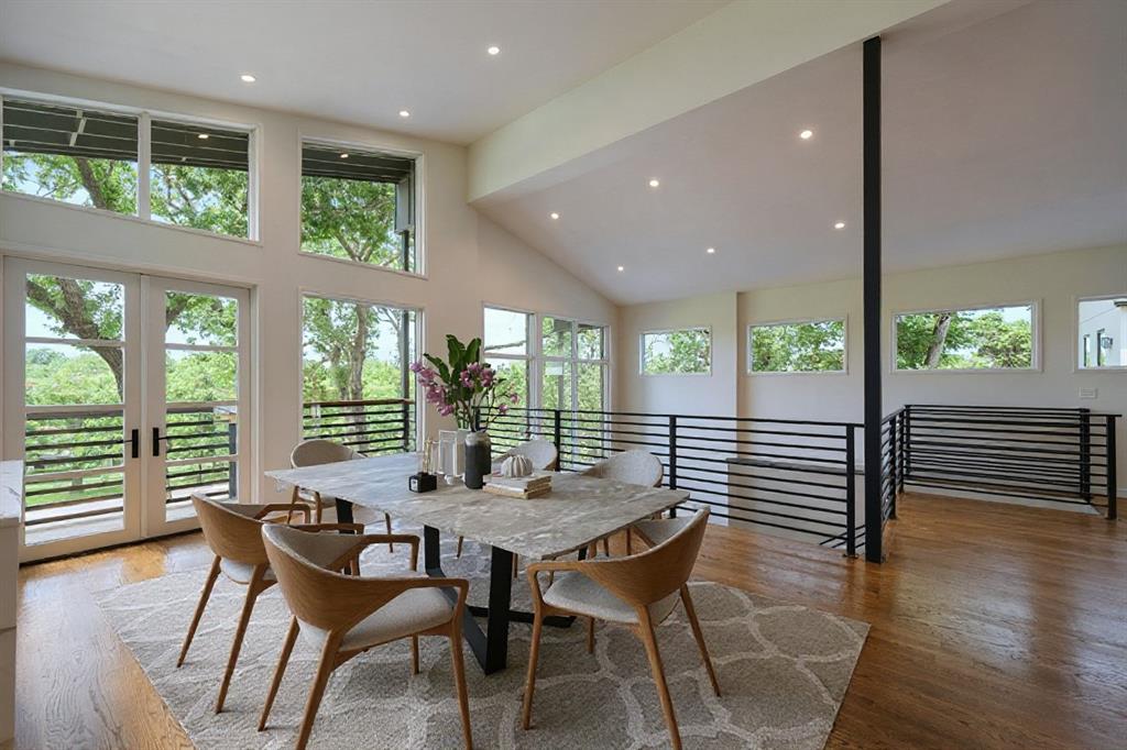 Dallas, Texas, 75211, United States, 4 Bedrooms Bedrooms, ,3 BathroomsBathrooms,Residential,For Sale,1978009