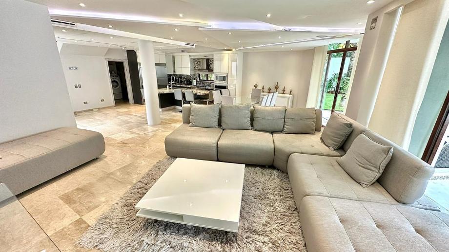 Playa del Carmen, Quintana Roo, 77717, Mexico, 5 Bedrooms Bedrooms, ,5 BathroomsBathrooms,Residential,For Sale,1968651