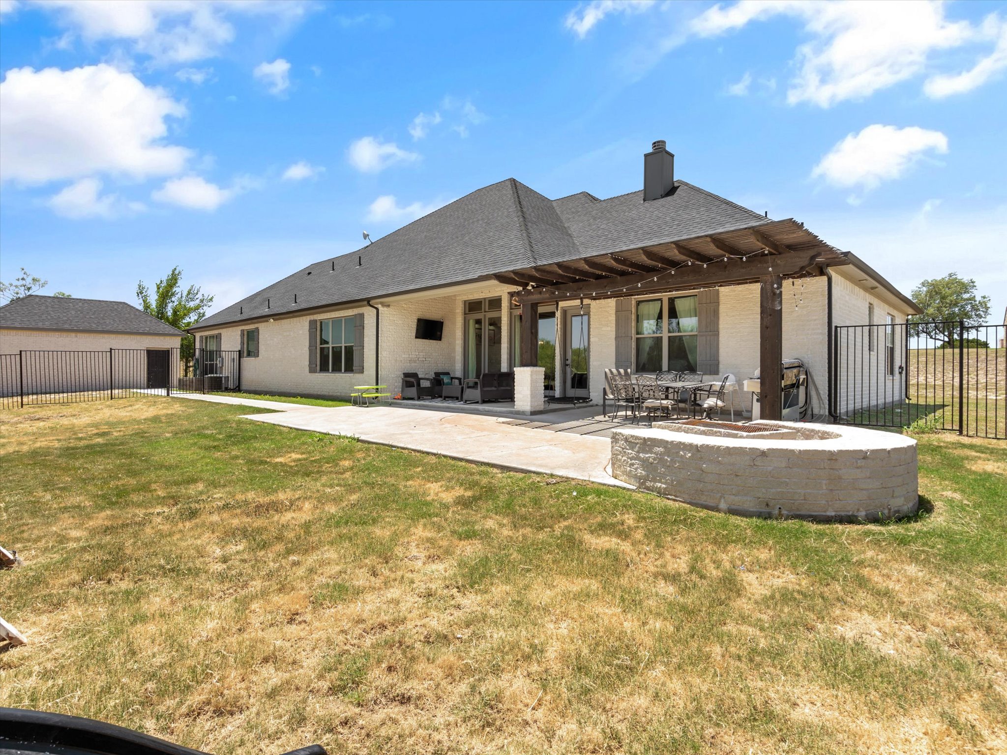  Highly sought after school district, Brock ISD - 物件實景