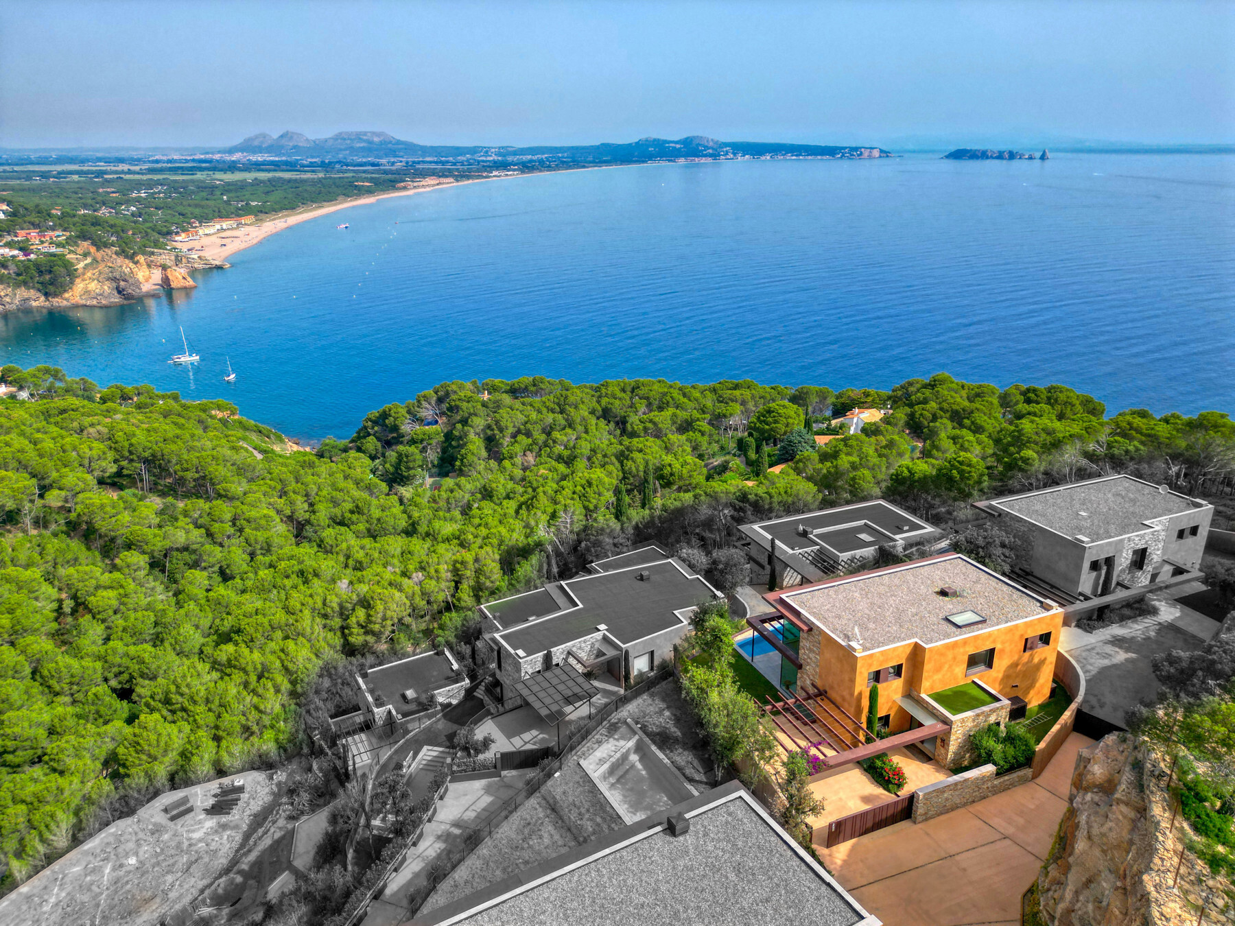  House with swimming pool and sea views in urbanization in Sa Riera - 物件實景