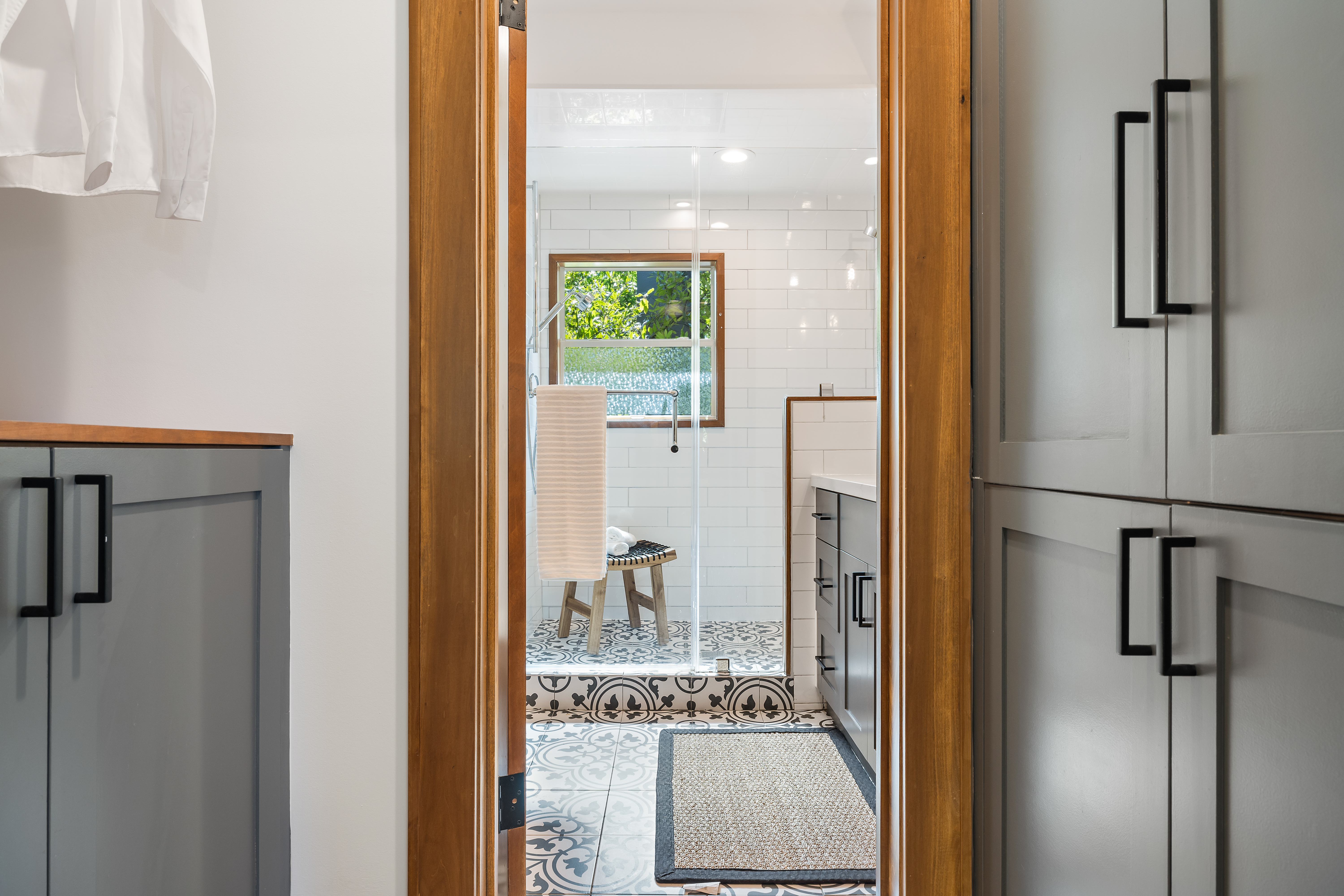  Timbre Architects Reimagined Elmwood Craftsman with Stunning Modern Design - 物件實景