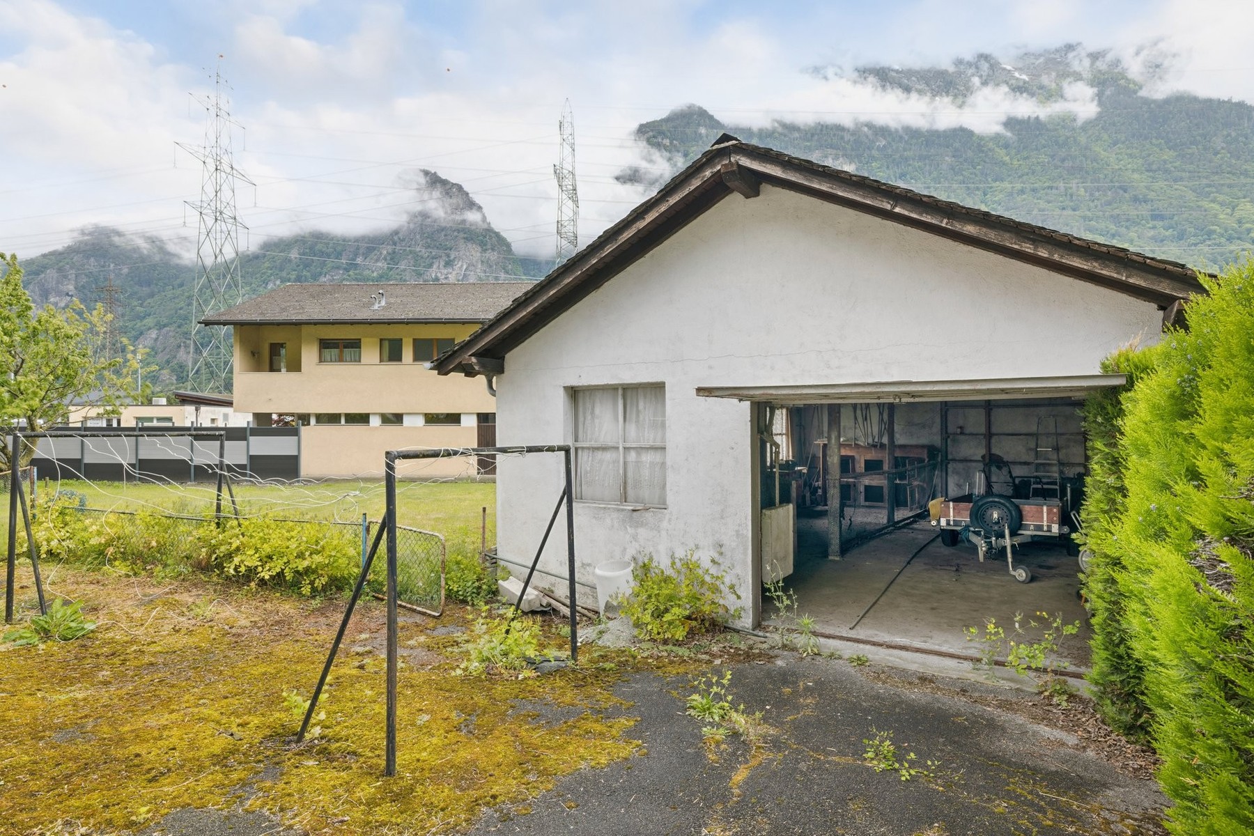  Detached villa in need of renovation - 物件實景