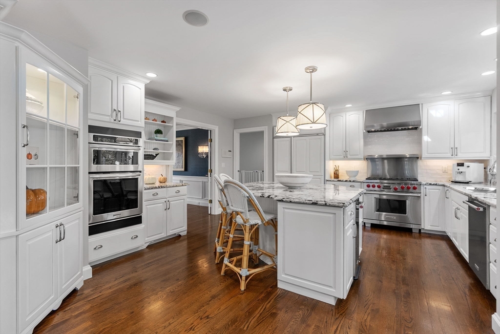 Southborough, Massachusetts, 01772, United States, 4 Bedrooms Bedrooms, ,5 BathroomsBathrooms,Residential,For Sale,2000512