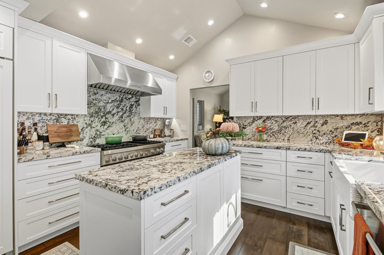 Elk Grove, California, 95624, United States, 4 Bedrooms Bedrooms, ,4 BathroomsBathrooms,Residential,For Sale,1987629