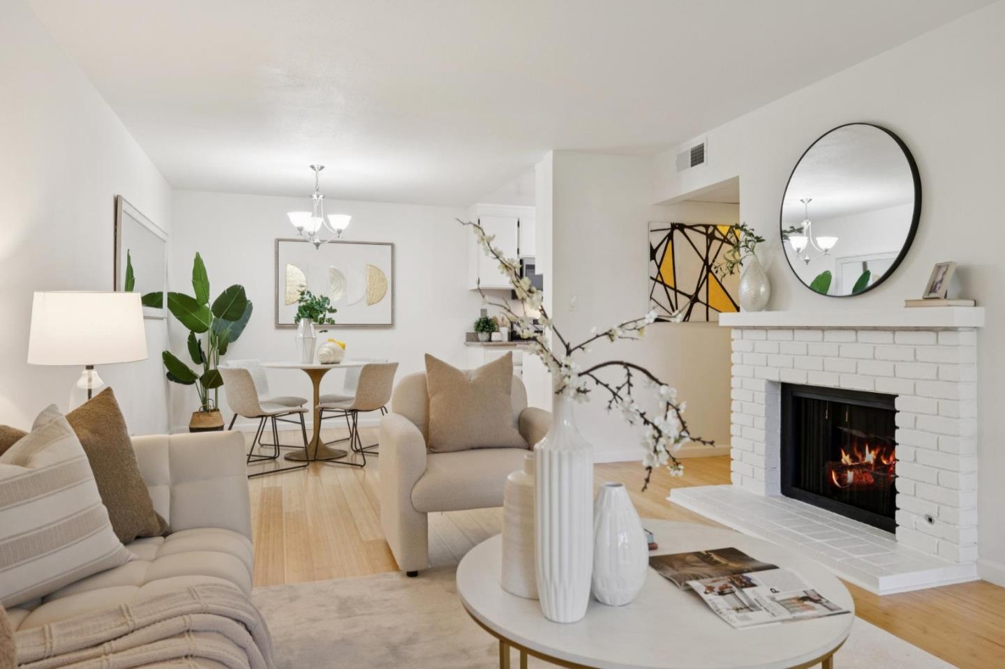 Los Altos, California, 94022, United States, 2 Bedrooms Bedrooms, ,2 BathroomsBathrooms,Residential,For Sale,1902486